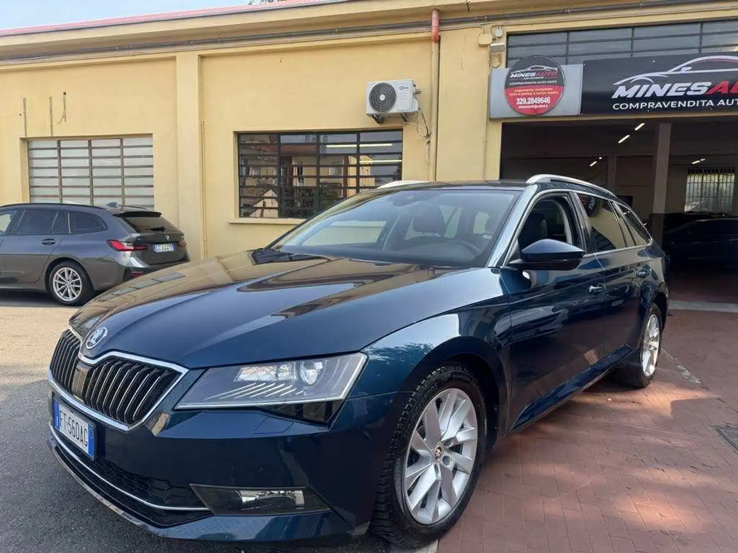 Skoda Superb Superb Wagon Wagon 2.0 tdi Sportline 150cv dsg Bleu - 1