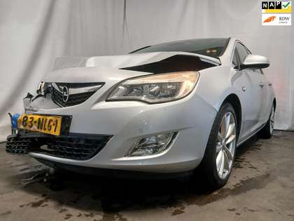 Opel Astra 1.4 Turbo Cosmo - Leer - Clima - Front Schade