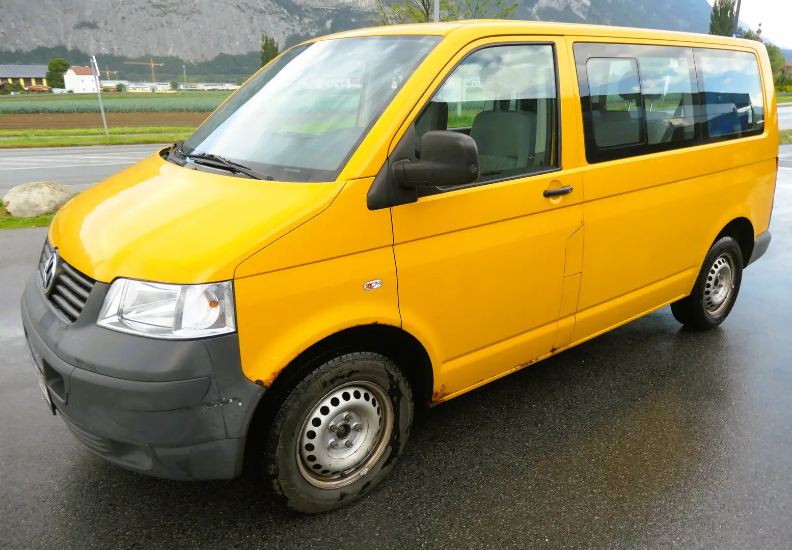 Volkswagen T5 Caravelle Caravelle Comfortline 1,9 TDI D-PF Comfortline Sárga - 1