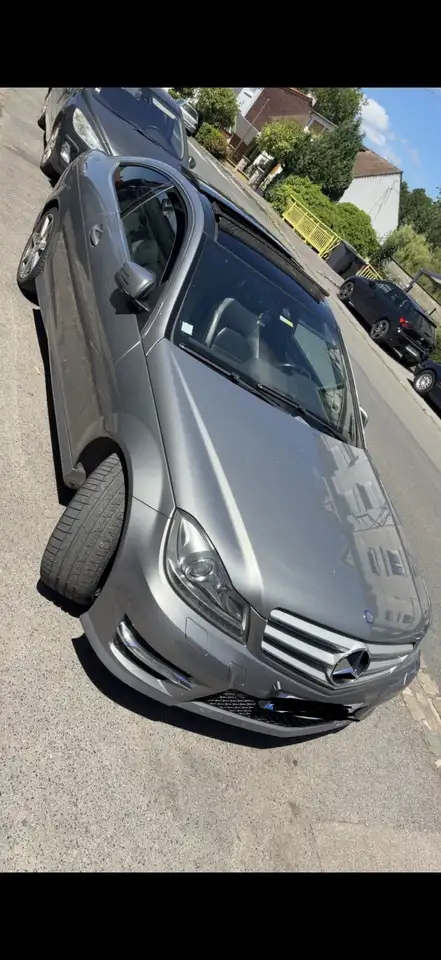 Mercedes-Benz C 220