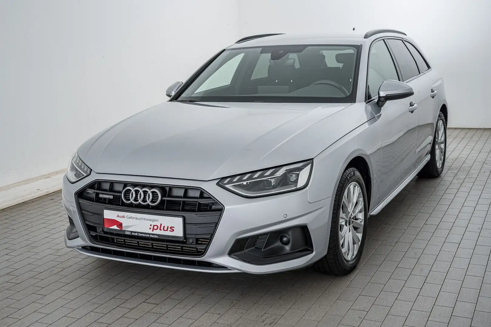 Audi A4 Advanced 40 TFSI qu.S tr. RFK LED NAVI Argento - 2