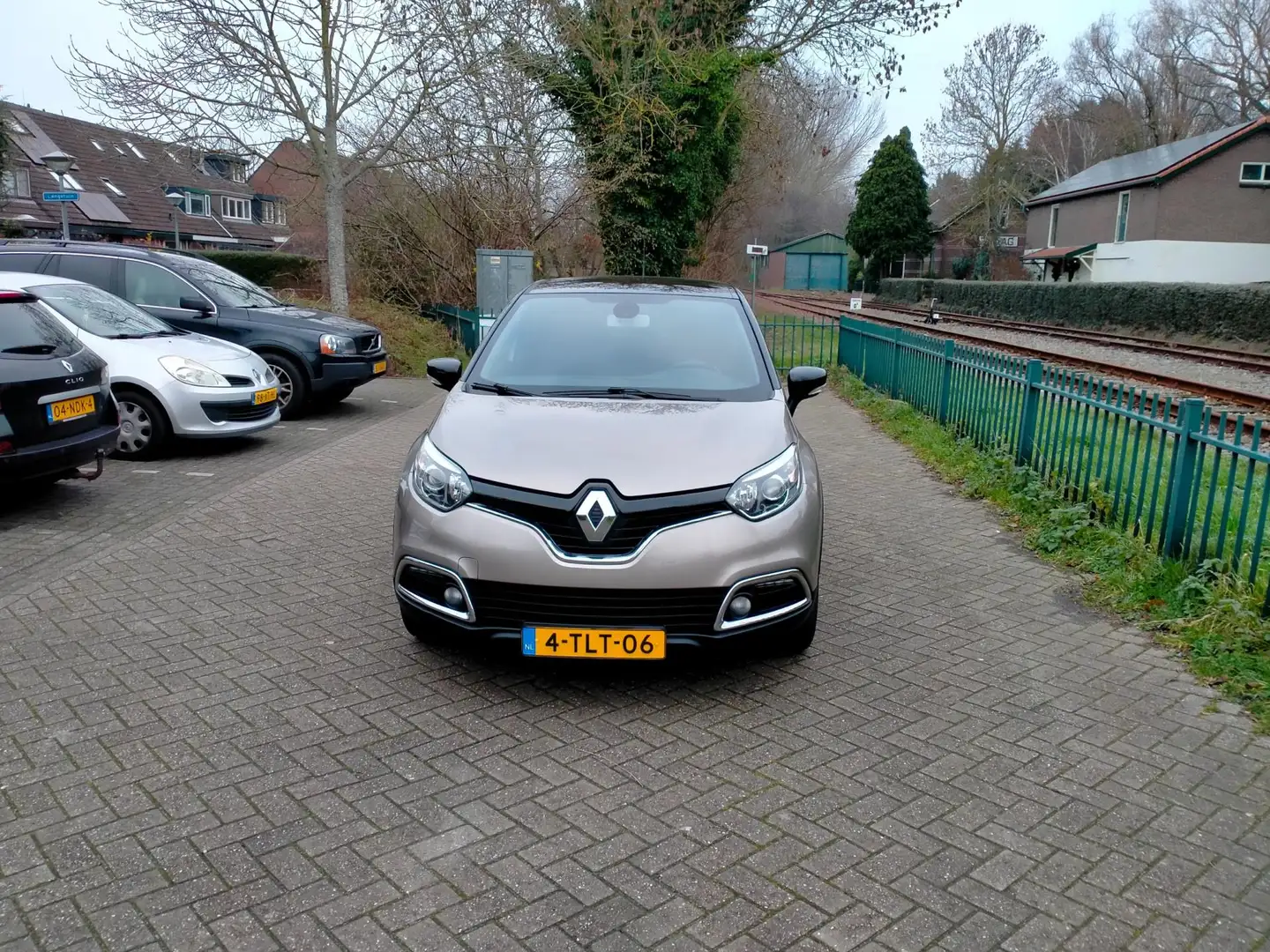 Renault Captur 0.9 TCe Dynamique Airco navi trekhaak ALLINPRIJS Braun - 2