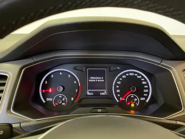 Volkswagen T-Roc view 5