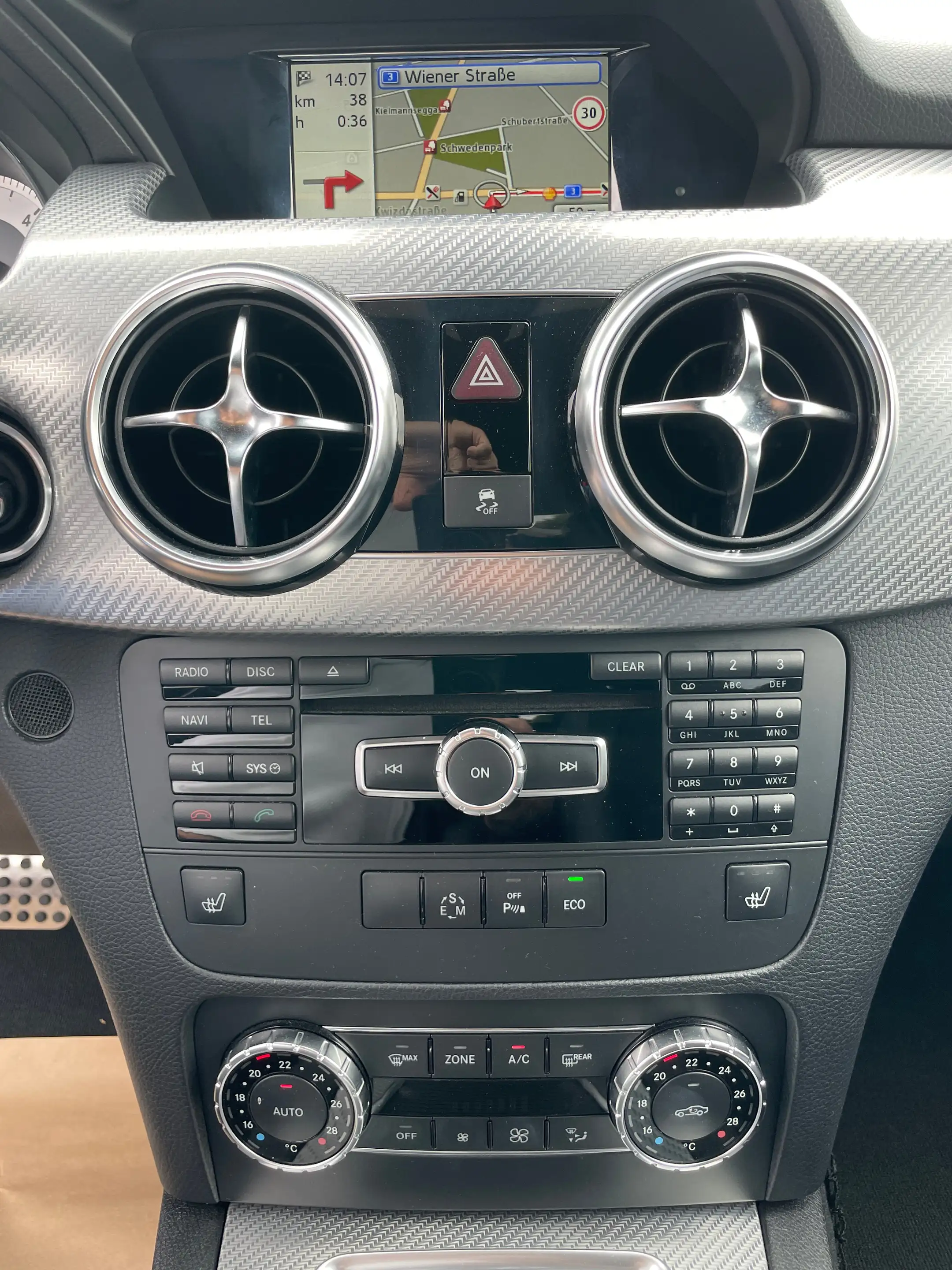 Mercedes-Benz GLK 220 CDI BlueEfficiency 4Matic *Leder*PDC*Sitzheizung* — photo 13