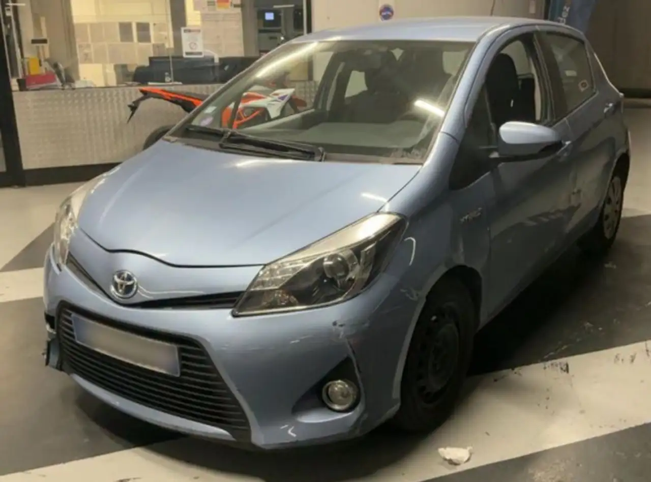 Toyota Yaris HSD 100H DYNAMIC 5P