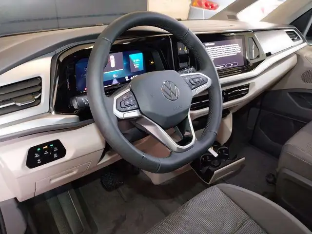 Volkswagen T7 Multivan Life LONG