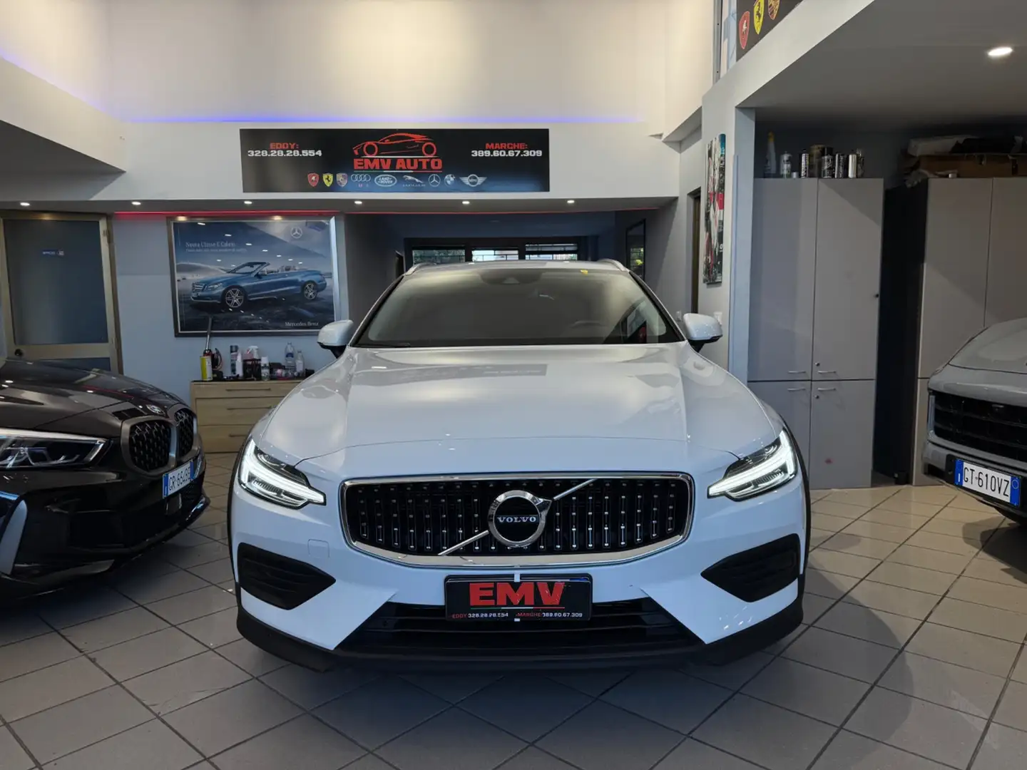 Volvo V60 Cross Country V60 Cross Country B4 (d) AWD automatico Ultimate Білий - 2