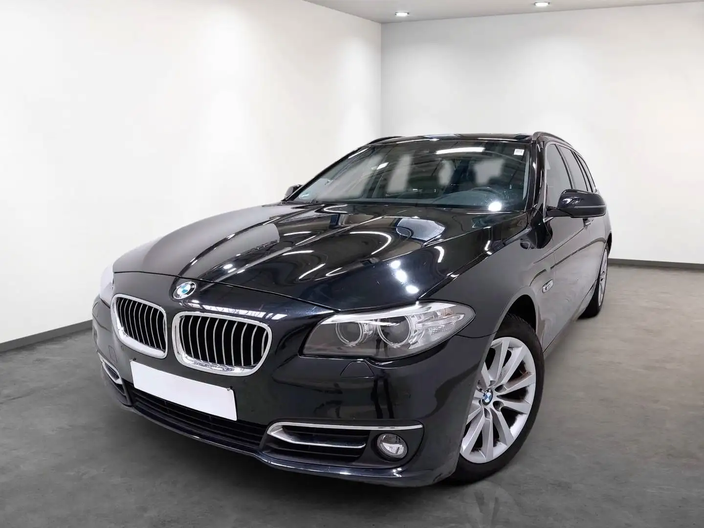 BMW 520 i Kombi Euro6 Чорний - 2