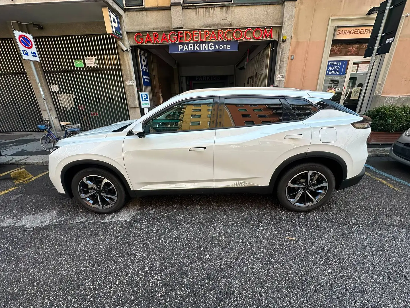 Dongfeng Mage Mage 1.5 t E2 320T dct AUTOMATICA- BENZINA-5ANNI DI GARANZIA-PREZZO DI LISTINO 30.000-AUTO NUOVA- PRONTA CONSEGNA Weiß - 1