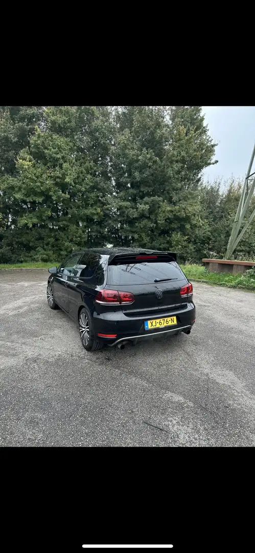 Volkswagen Golf 1.2 TSI Comfl. BlueM Zwart - 2
