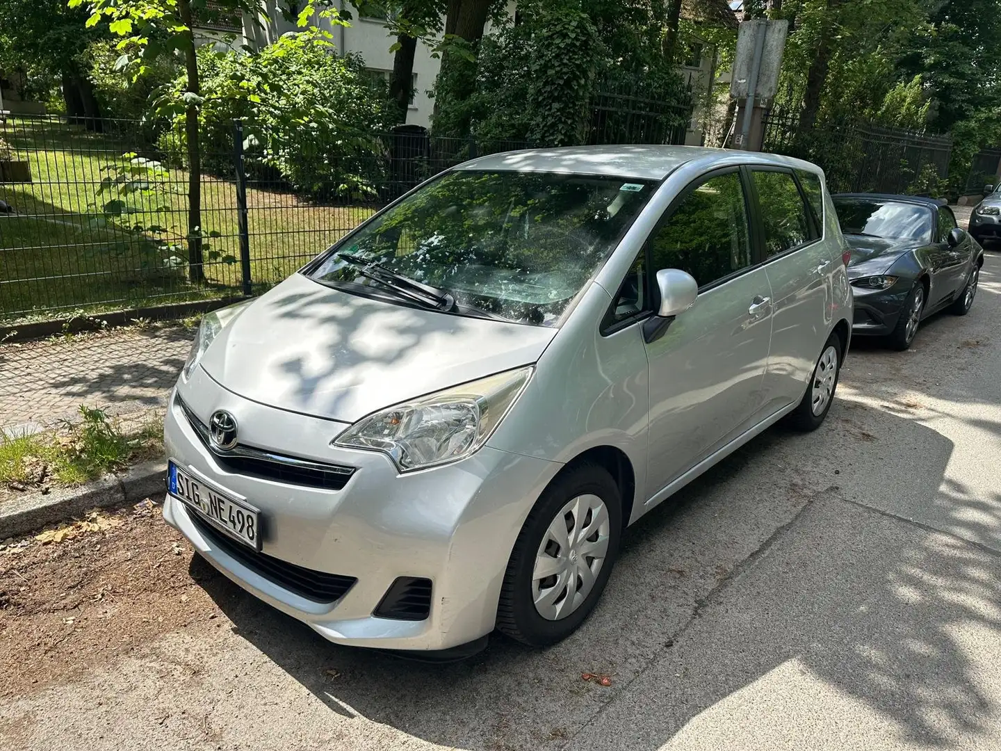 Toyota Verso-S Verso S 1.33 VVT-i Life Argintiu - 1