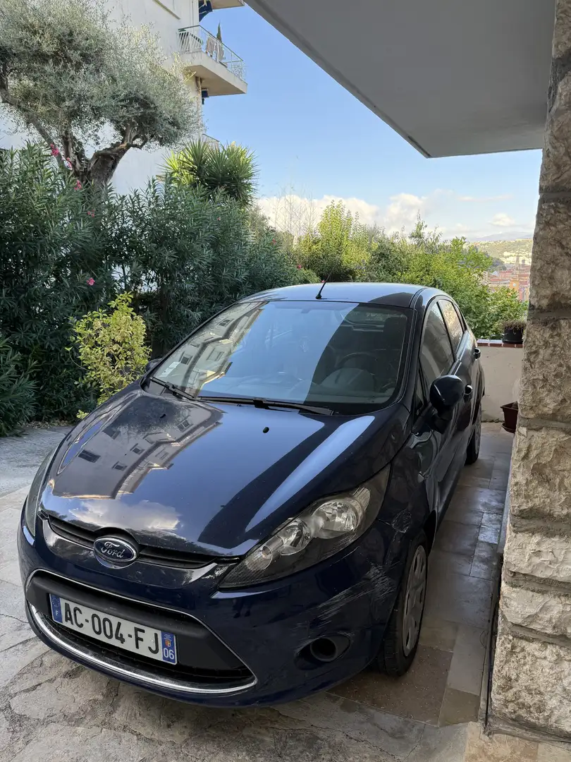 Ford Fiesta 1.25 Ambiente - 2