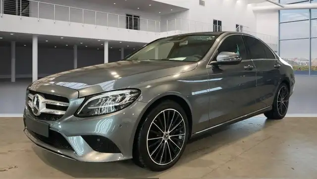 Mercedes-Benz C 200 Limousine LED SHZ Navi Kam Tempo. Carplay