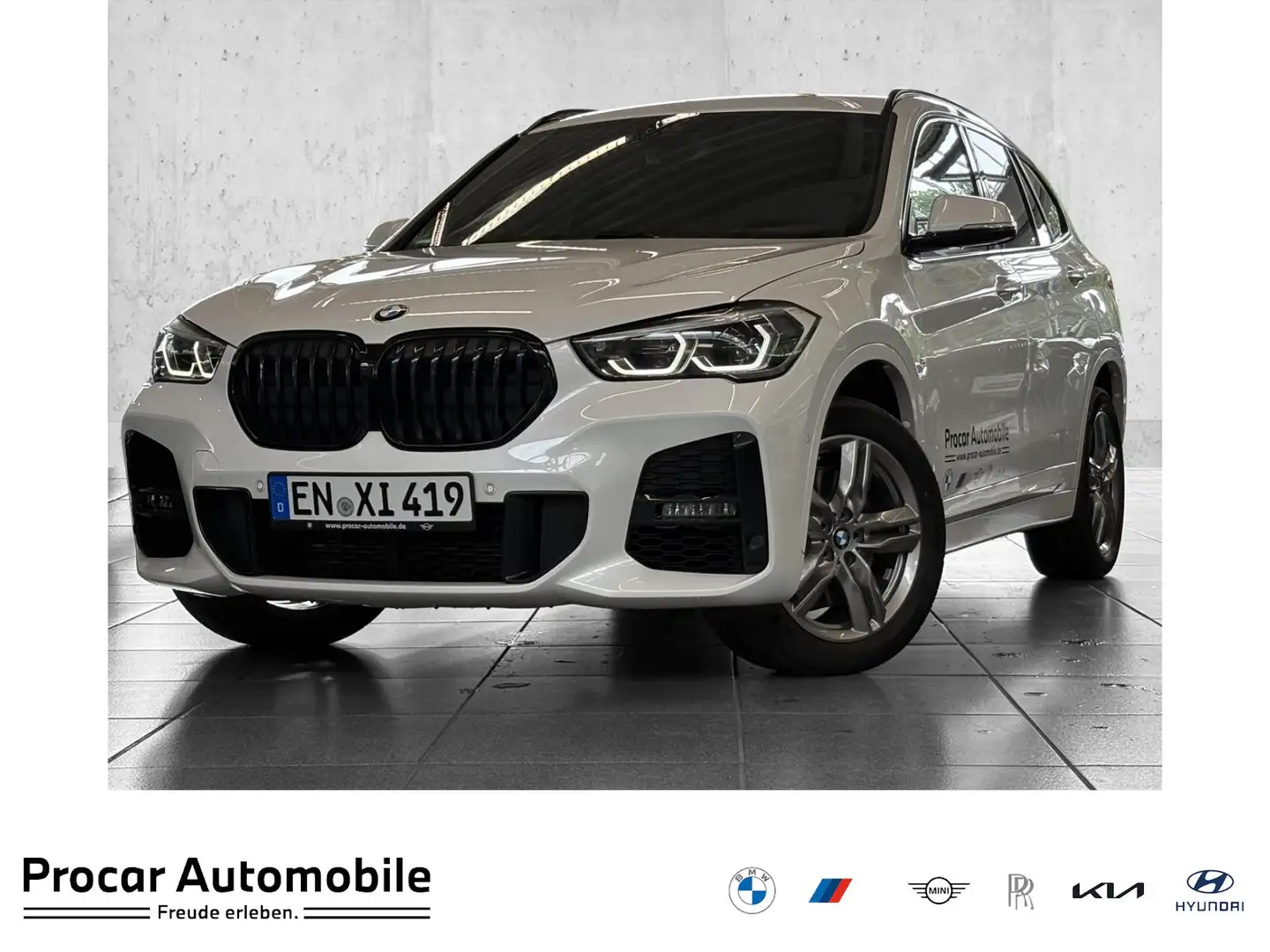 BMW X1 xDrive20i M Sport DA AdapLED RFK PDC Shz Navi Wit - 1