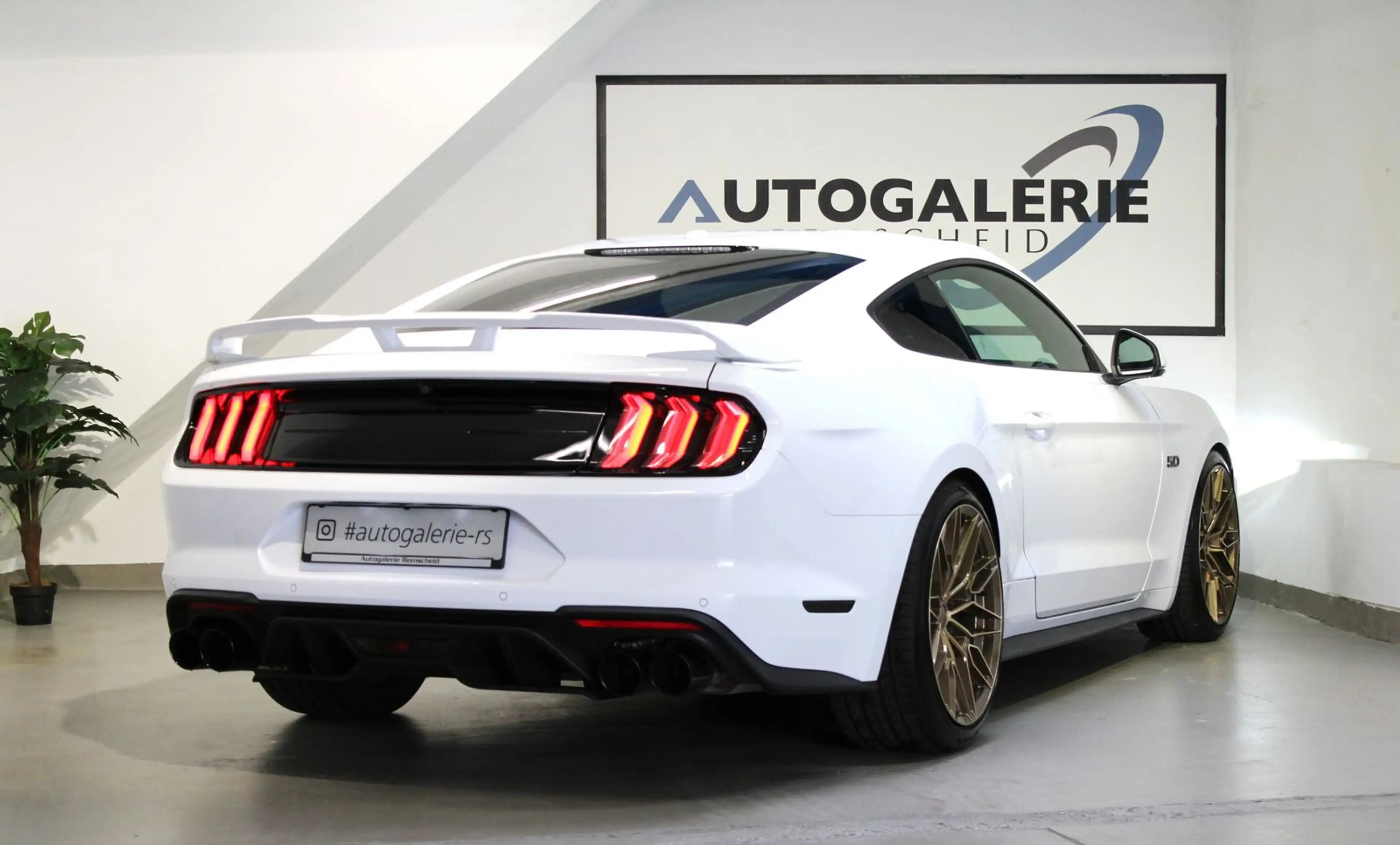 Ford Mustang GT V8 Fastback *DEUTSCH*VIRTUAL*S.ABGAS* — photo 2