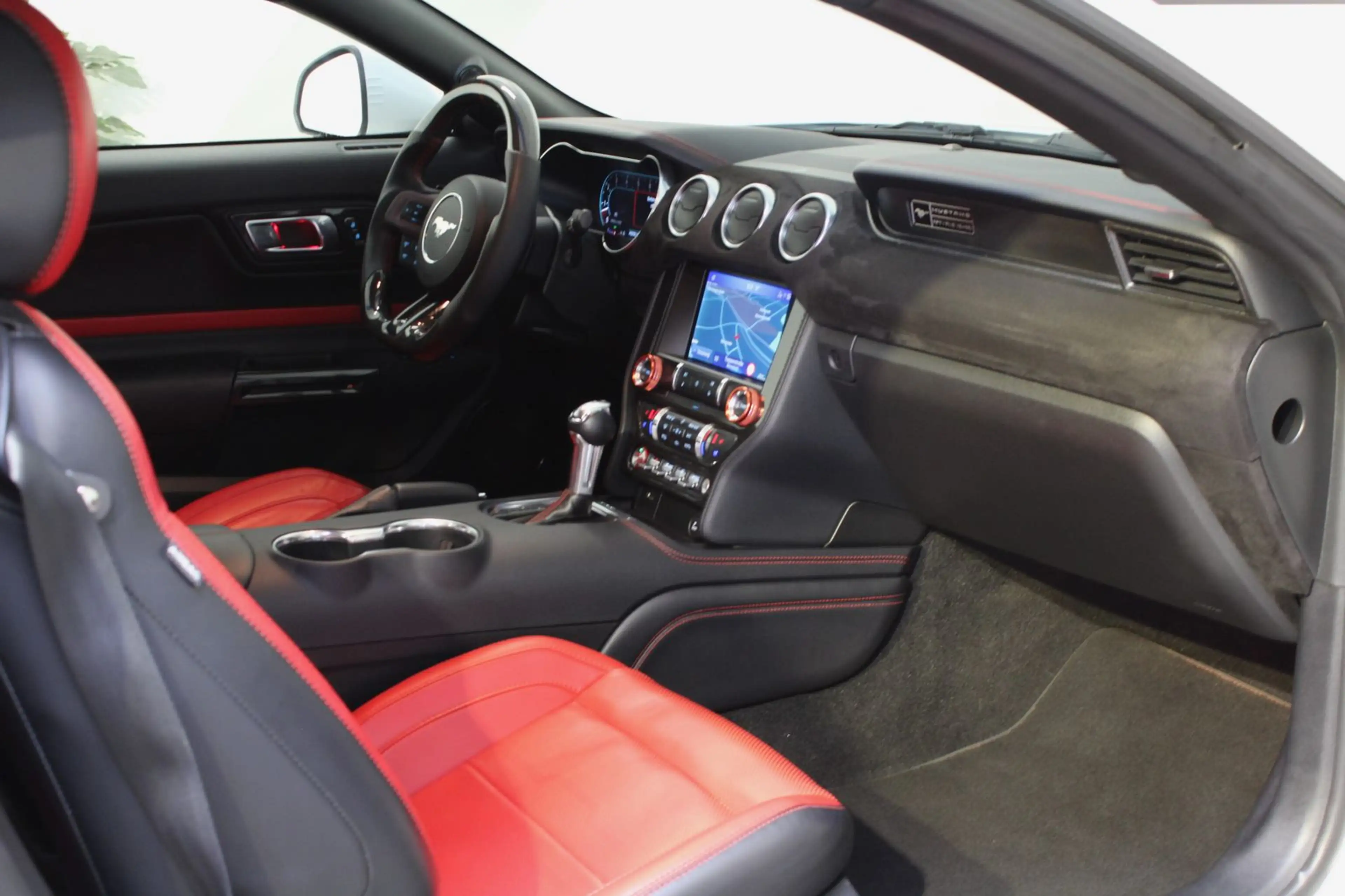 Ford Mustang GT V8 Fastback *DEUTSCH*VIRTUAL*S.ABGAS* — photo 12
