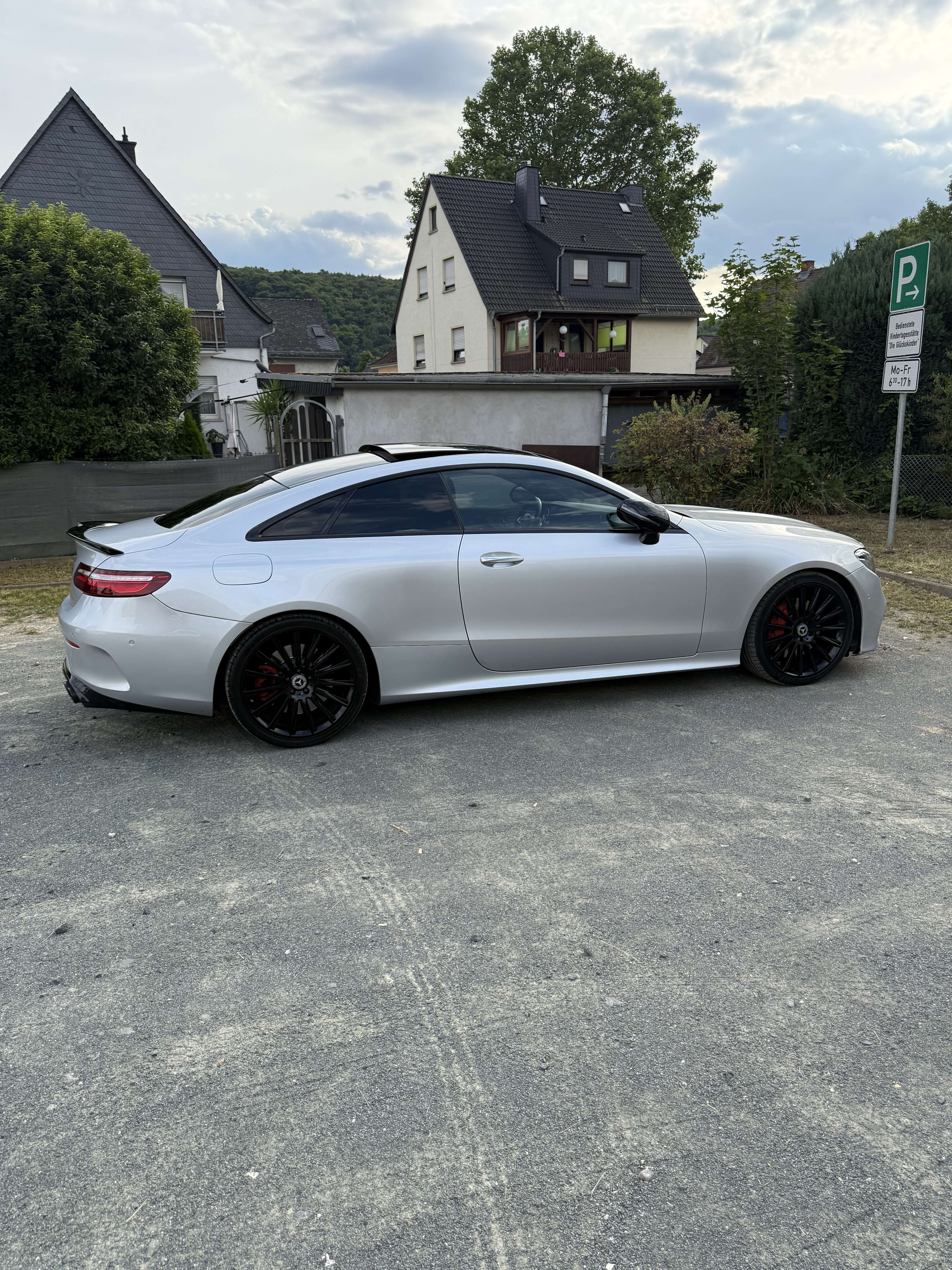 Second hand Mercedes Benz E-Class 400