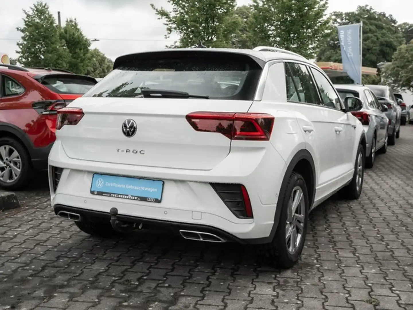 Volkswagen T-Roc 1.5 TSI DSG R-Line ACC AHK LED NAVI PANO Wit - 2