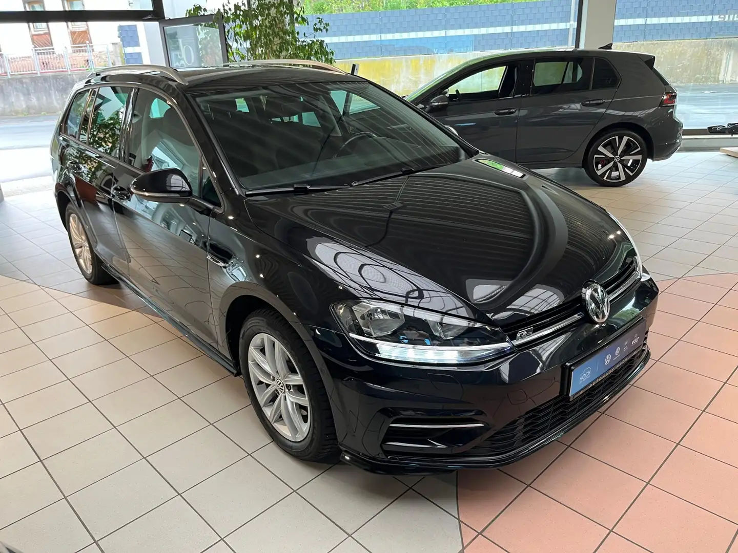 Volkswagen Golf Variant VII 2.0 TDI Comfortline+DSG ACC+Kamera Schwarz - 2