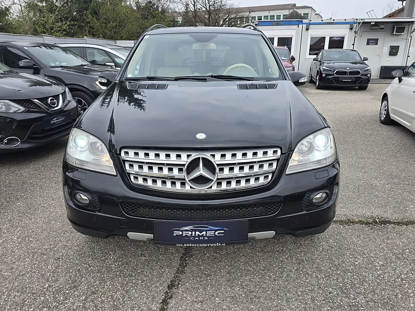 Mercedes-Benz ML 320 CDI 4MATIC Aut. DPF Schwarz - 2