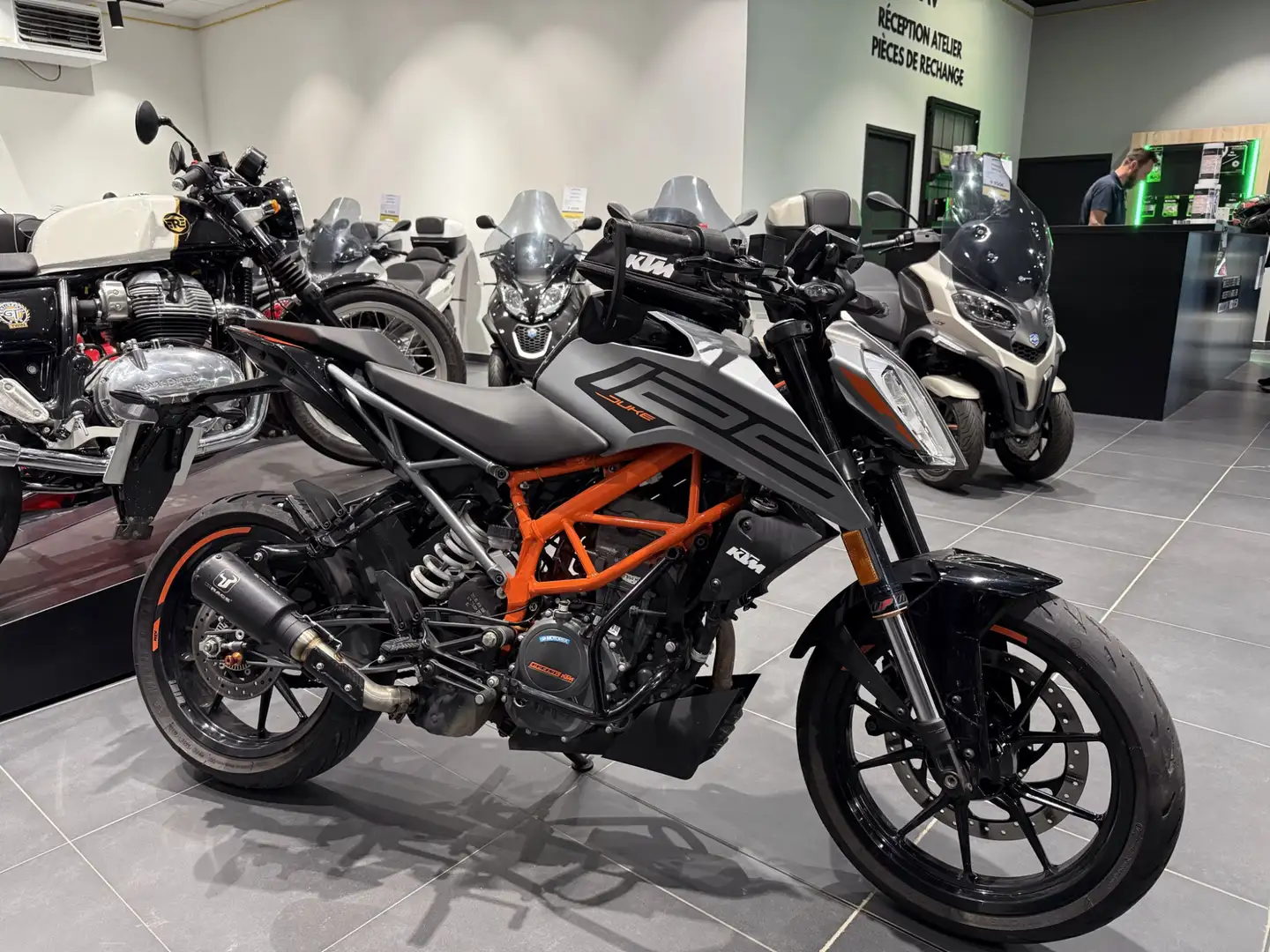 KTM 125 Duke Gris - 2