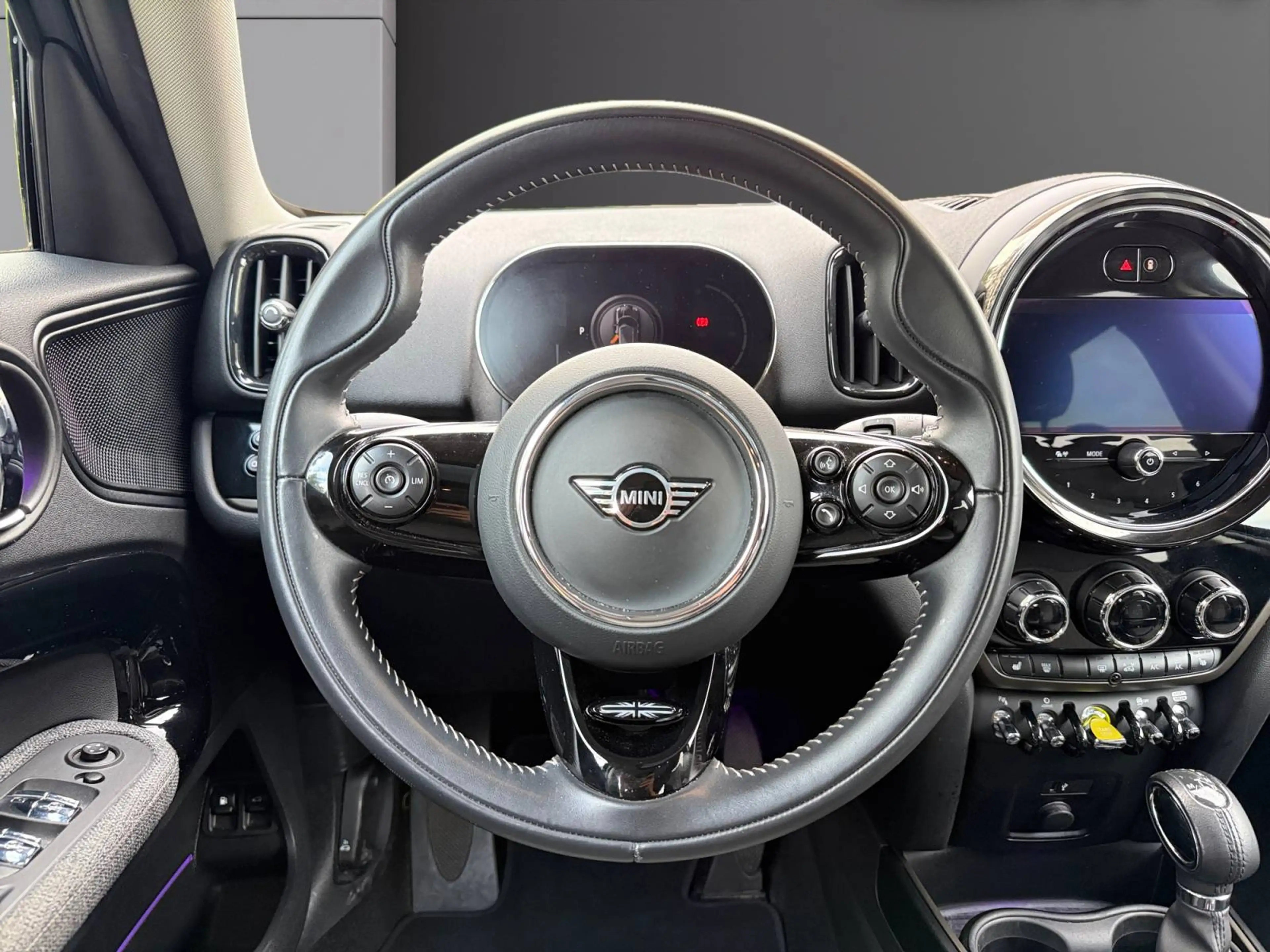 MINI Cooper SE Countryman Mini Countryman 1.5A PHEV Cooper SE ALL4 - GARANTIE 12 MOIS - TO PANO — photo 9