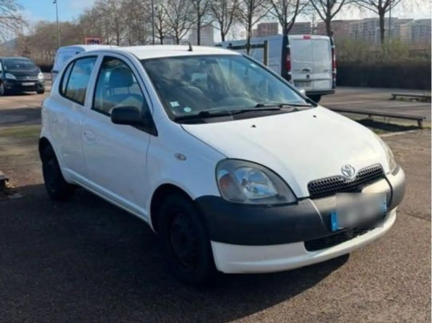 Toyota Yaris 1.0 Alb - 1