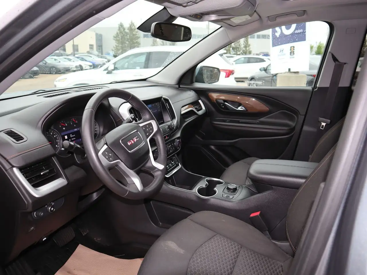 GMC Terrain photo GMC Terrain