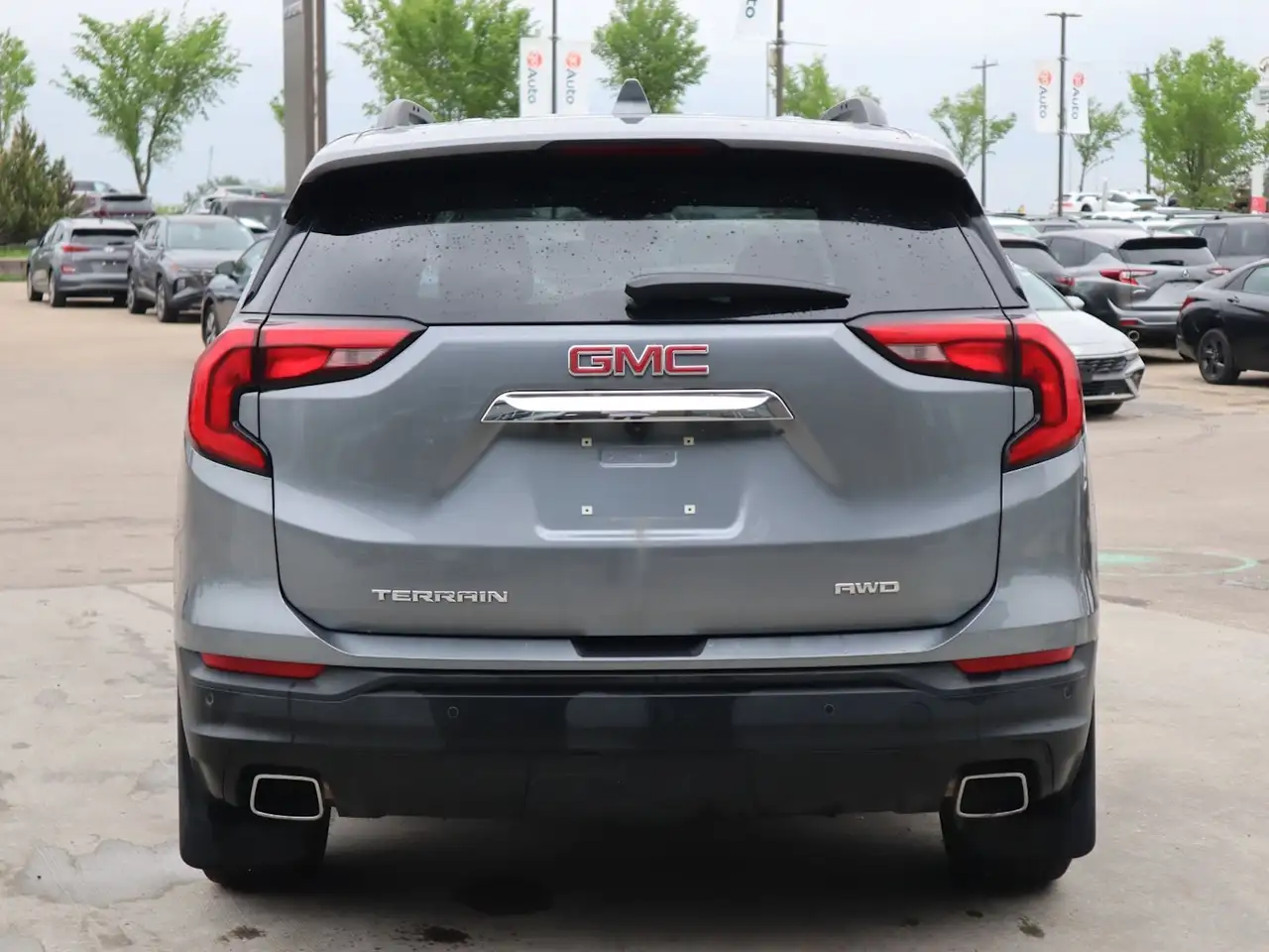 GMC Terrain photo GMC Terrain
