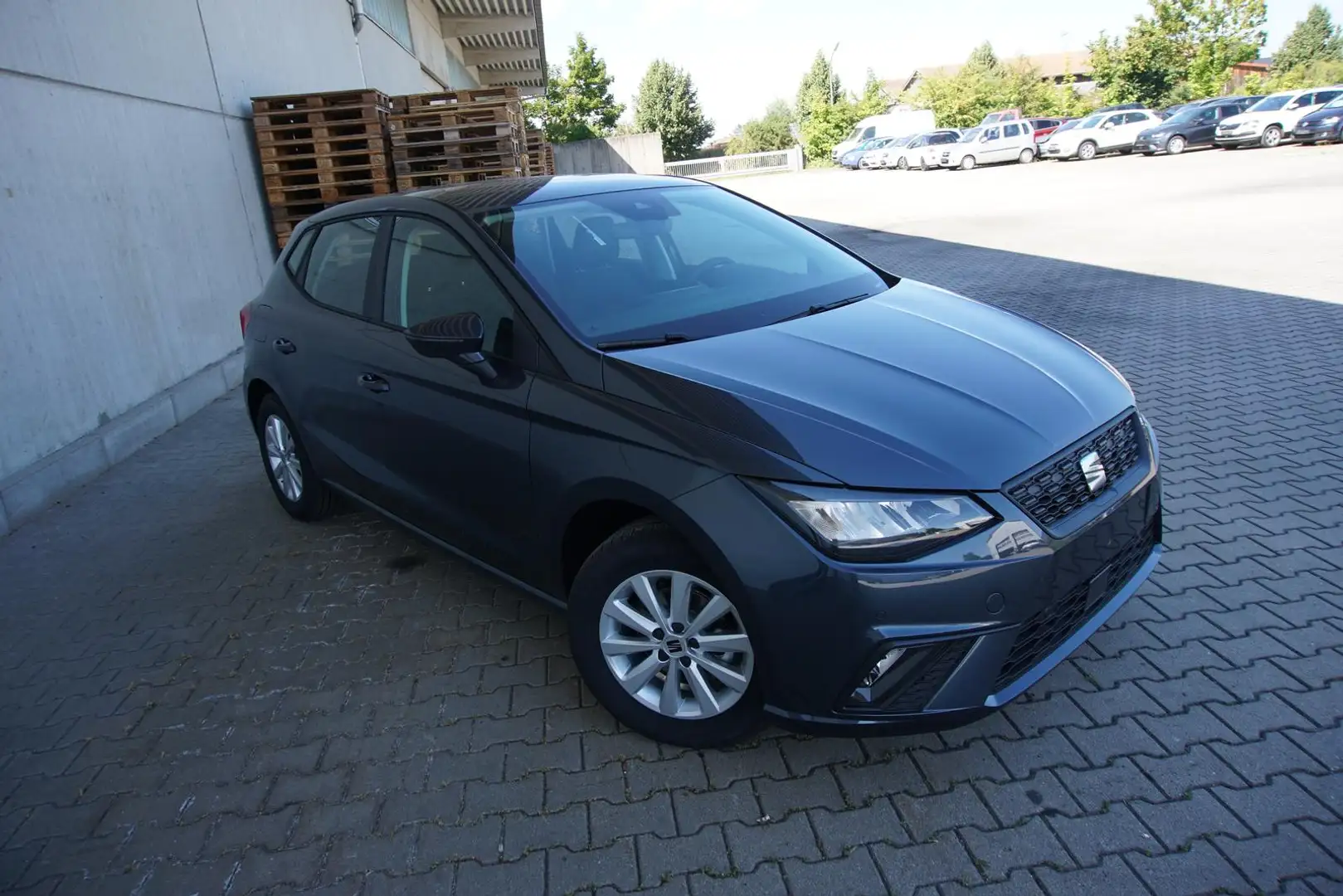 SEAT Ibiza 1.0TSI Style Navi/MirrorLi PDC Tempomat Grau - 1