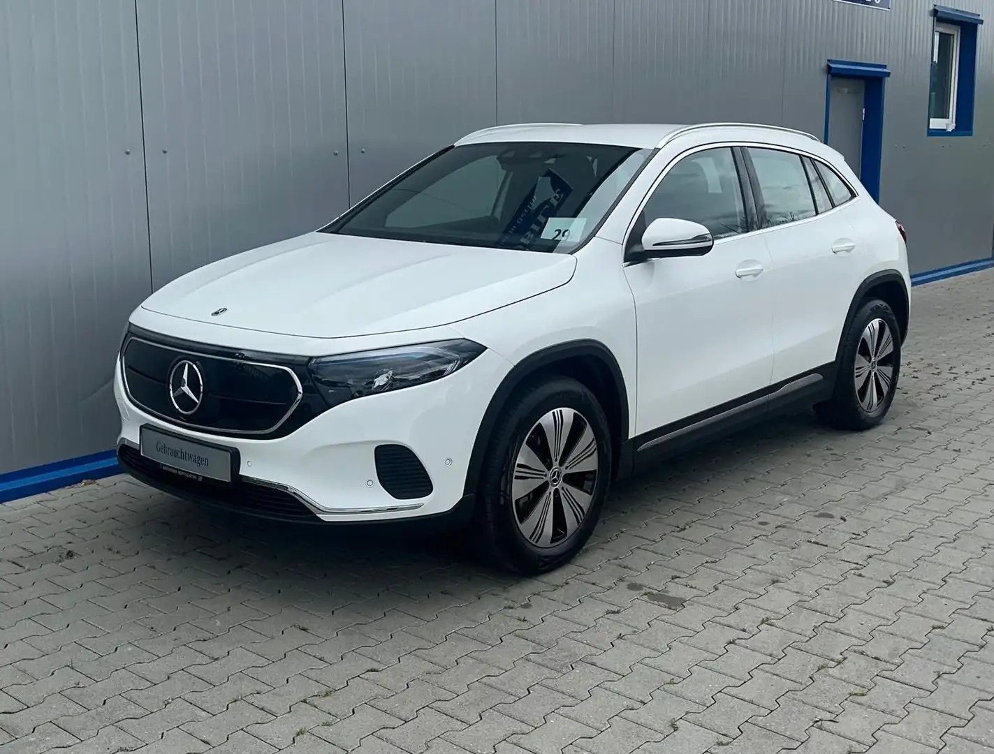 Mercedes-Benz EQA 250+ 140 kW Urban-/Progressive TOTWINKEL LED Weiß - 1