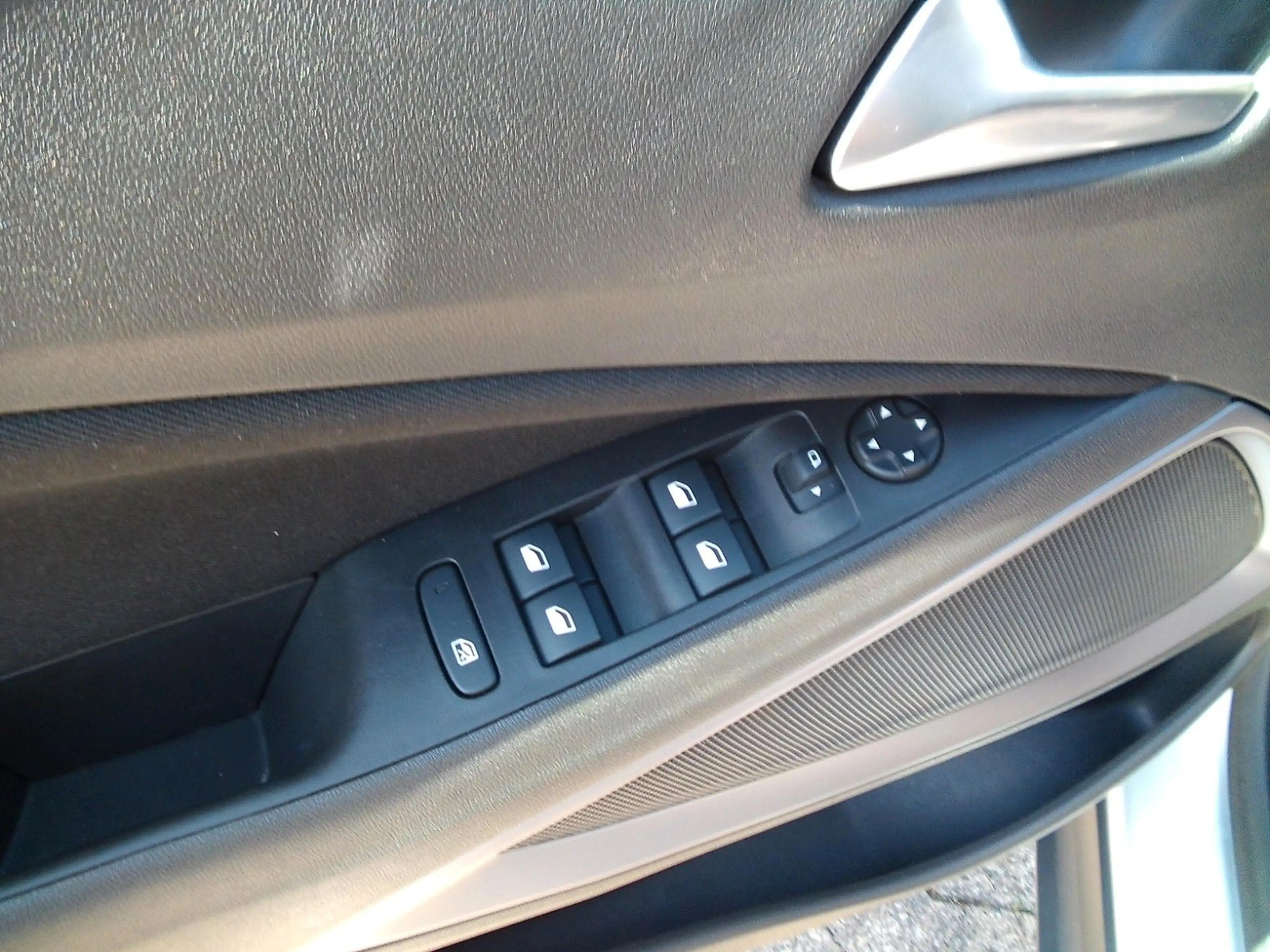 Opel Crossland X Crossland 1.2T Enjoy PDC+Kam SHZ LHZ Navi Pro — photo 13