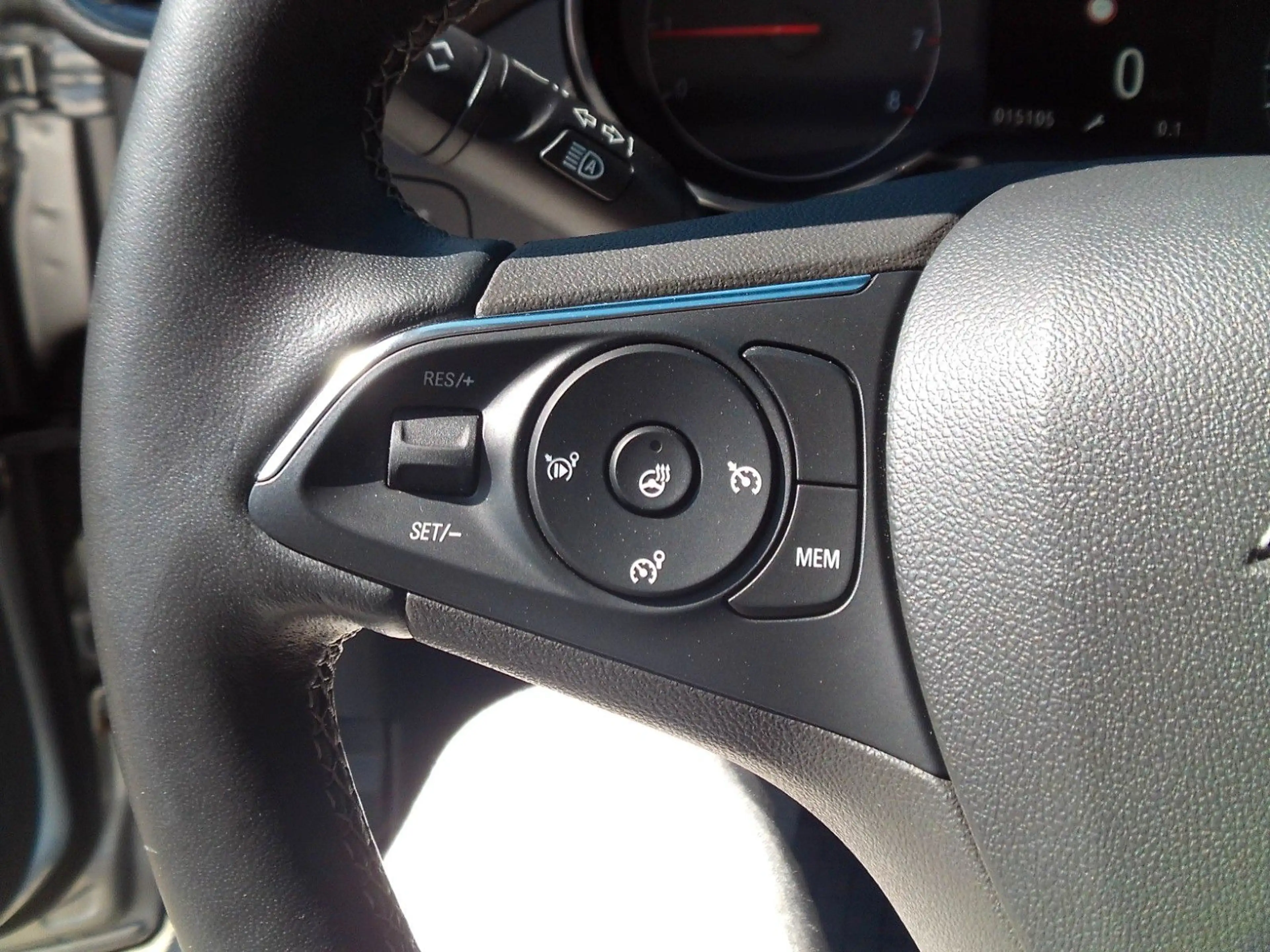 Opel Crossland X Crossland 1.2T Enjoy PDC+Kam SHZ LHZ Navi Pro — photo 15