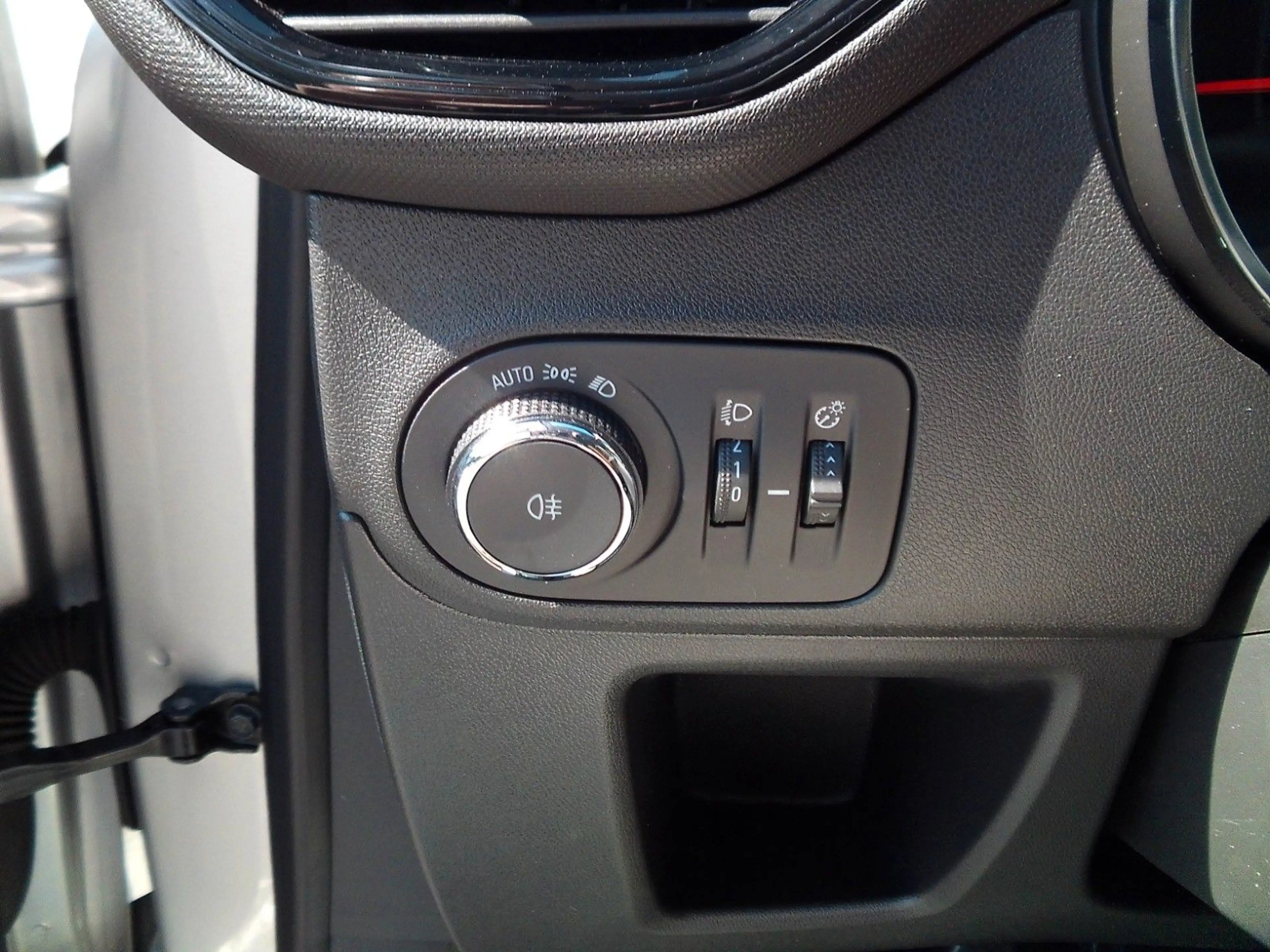 Opel Crossland X Crossland 1.2T Enjoy PDC+Kam SHZ LHZ Navi Pro — photo 14