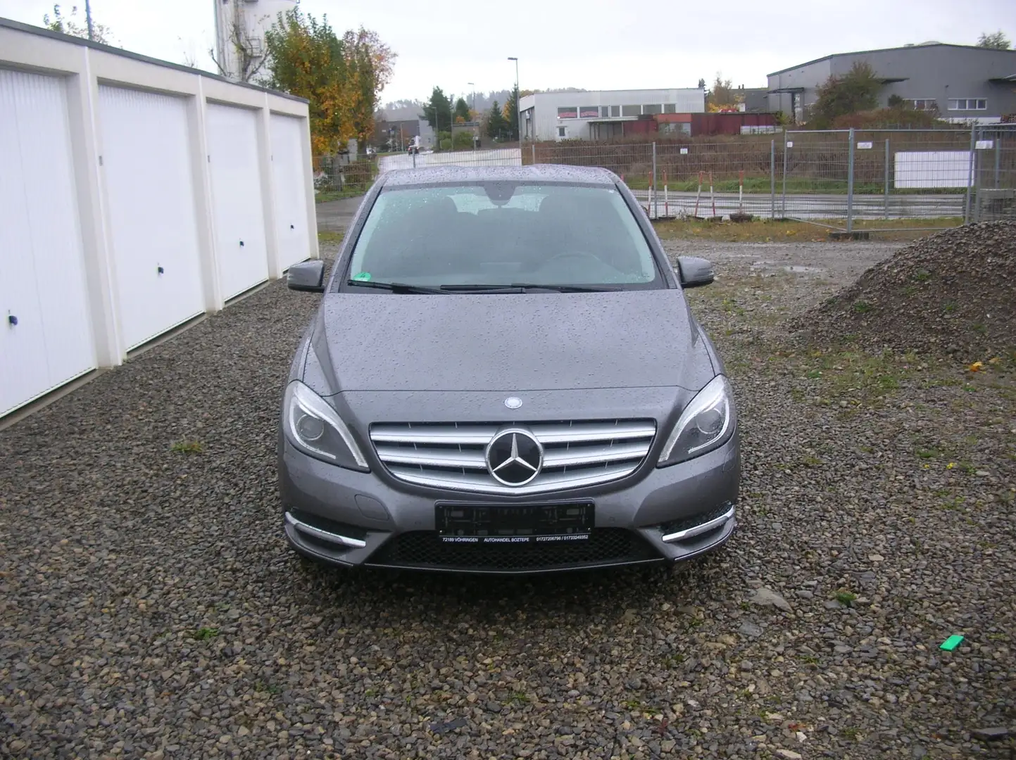 Mercedes-Benz B 180 CDI - 1. Hand - Klima - PDC - AHK .. Gris - 2