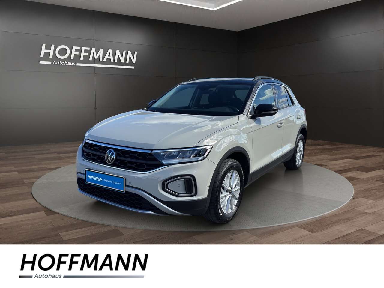 Volkswagen T-Roc — Volkswagen T-Roc 1.5 TSI Life Kamera+LED+ACC