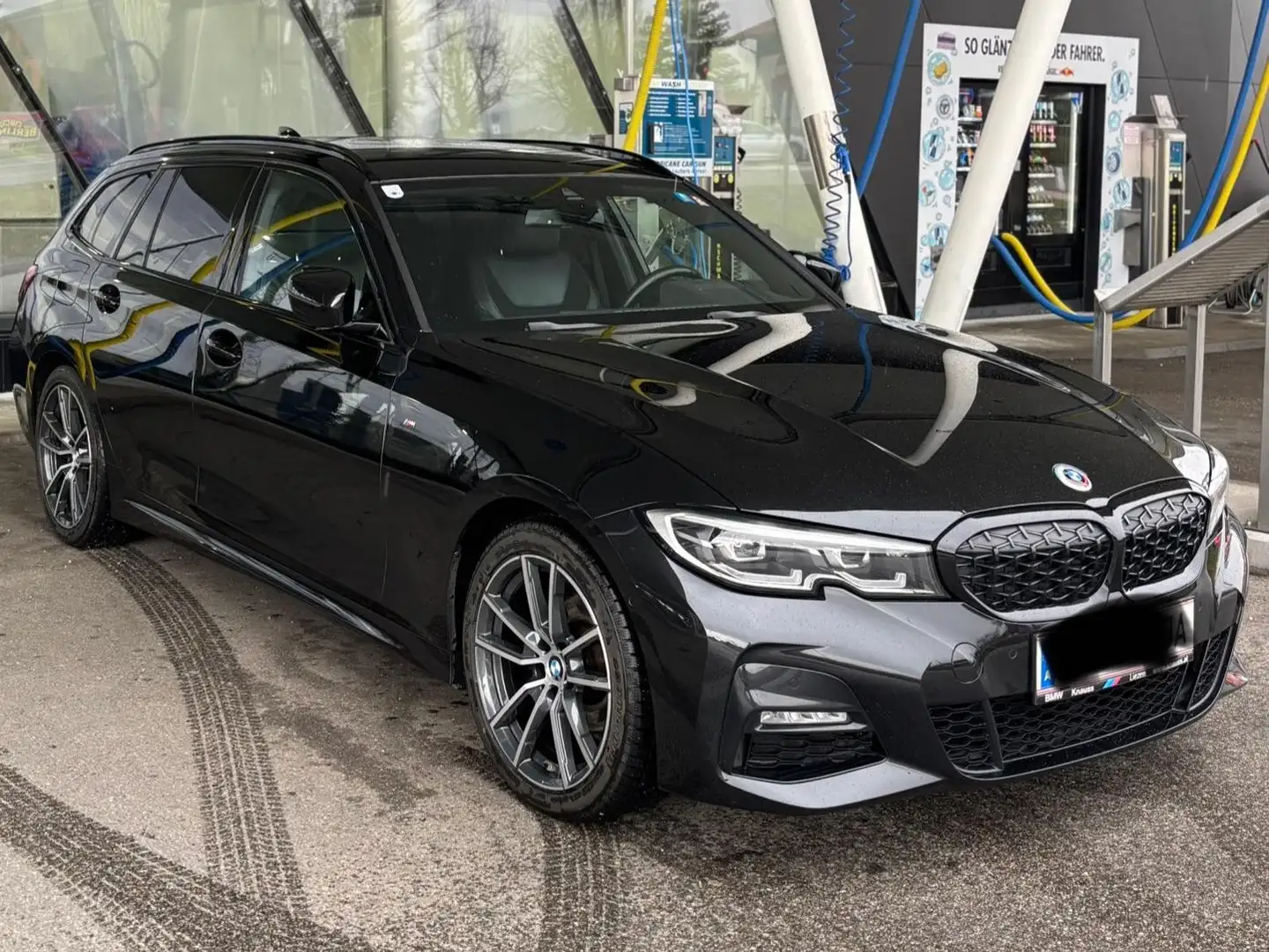 BMW 320 320 xDrive Schwarz - 1