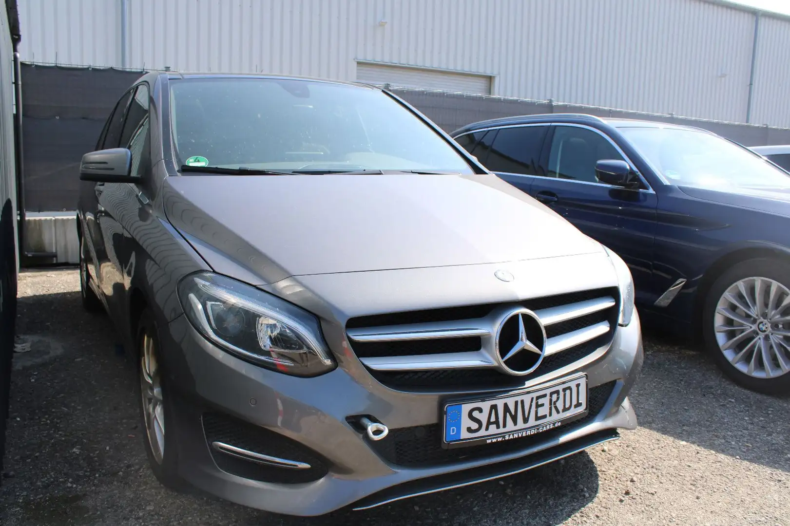 Mercedes-Benz B 200 d 4MATIC DCT SPORTPAKET PANORAMA EU 6 &DPF Šedá - 2