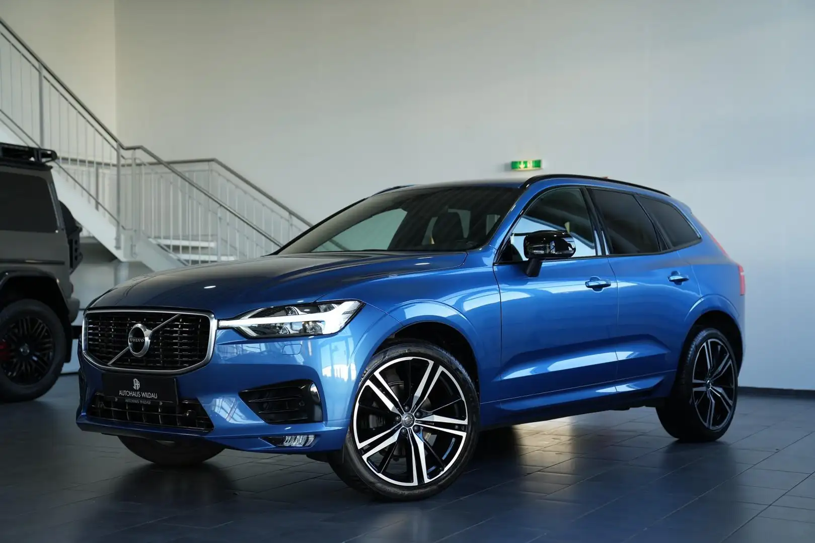 Volvo XC60 XC60 R Design 2WD *AUT*KEYLEES*NAV*LED*H&K* Bleu - 1