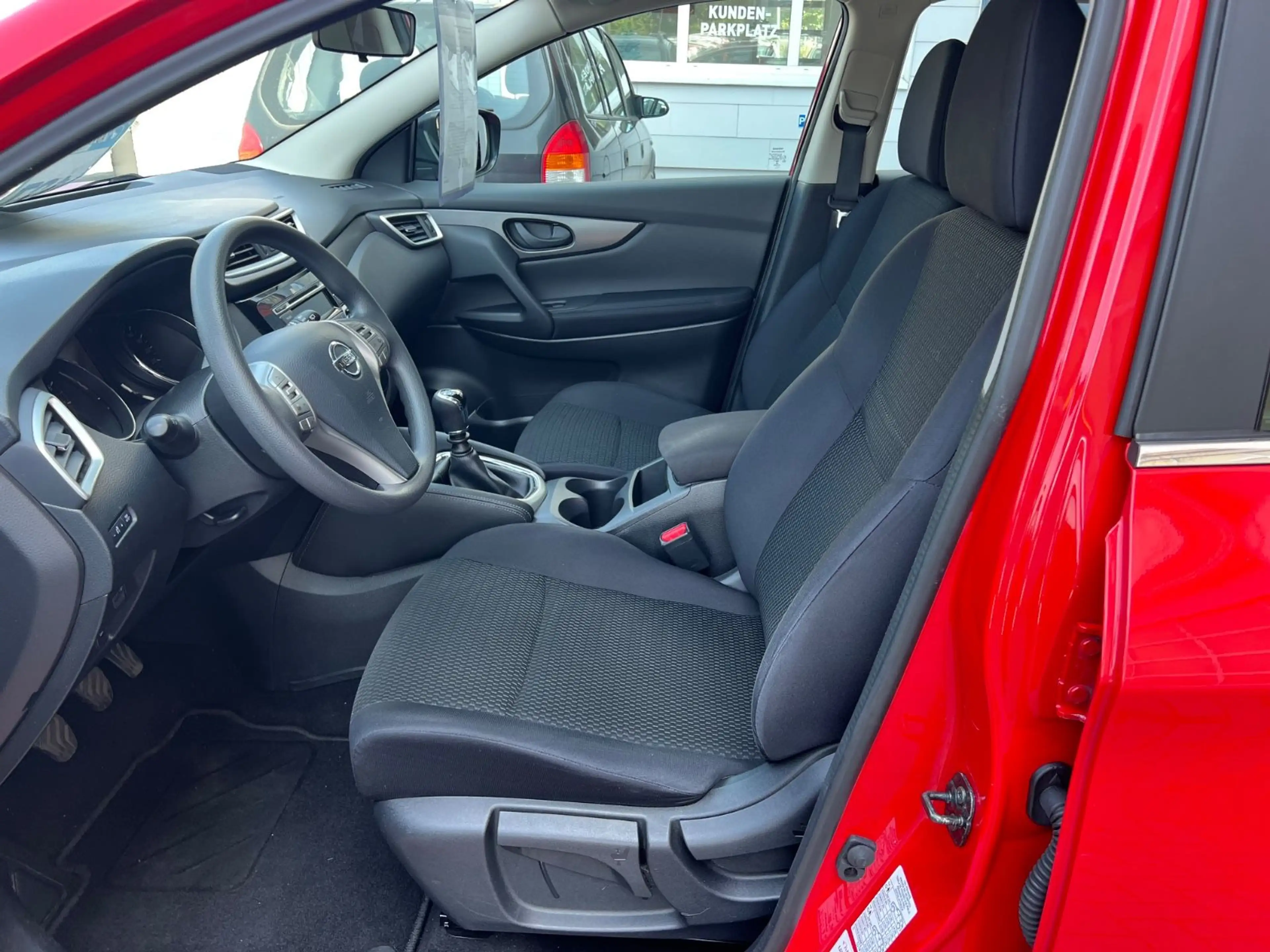 Nissan Qashqai Visia — photo 8