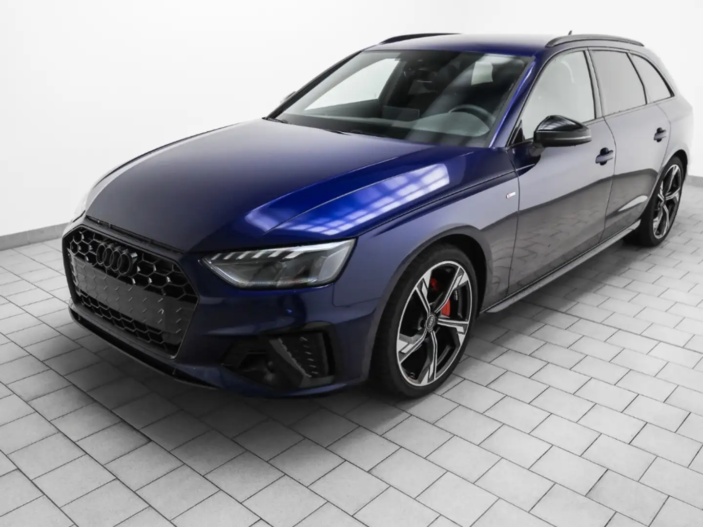 Audi A4 Avant S line 40 TFSI competition edition plus Blau - 2