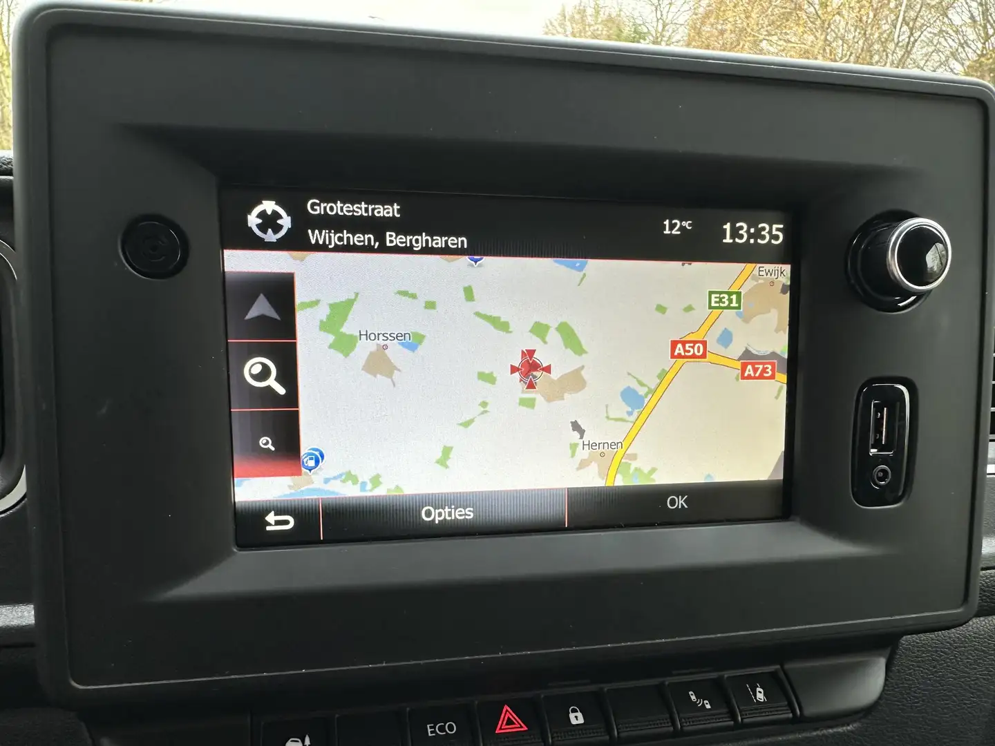 Renault Master T35 2.3 dCi 135 L2H2 Work Edition | Navigatie | Ac Wit - 2