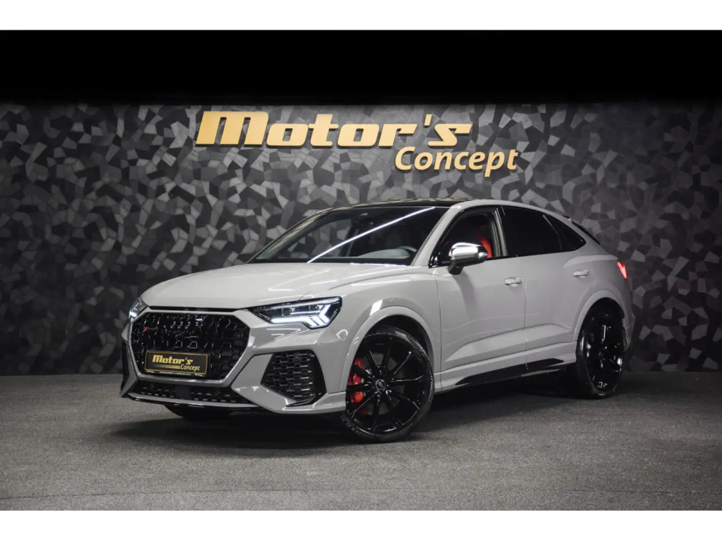 Audi RS Q3 Sportback Grau - 1