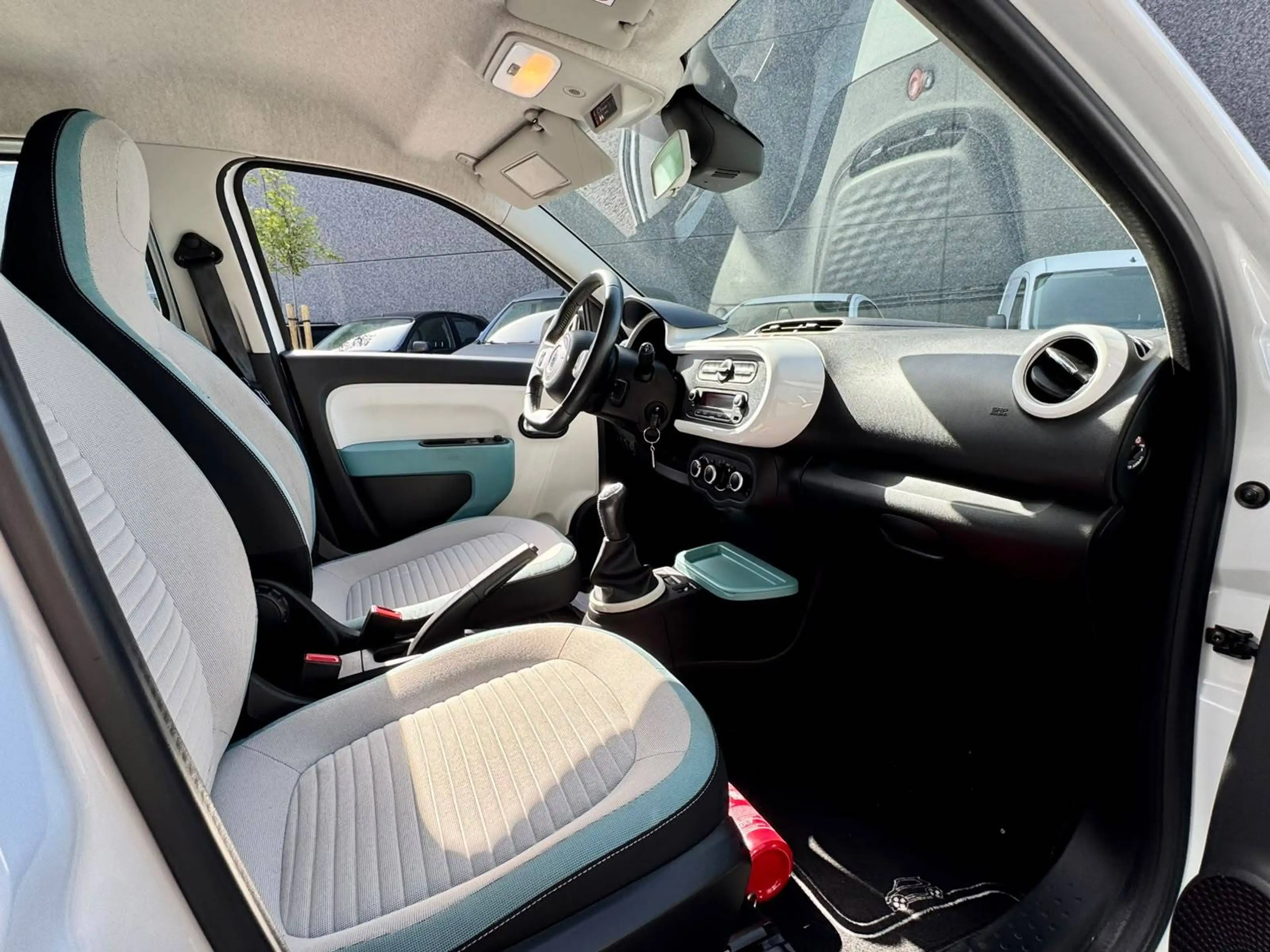 Renault Twingo Twingo 1.0i SCe Intens S&S — photo 12
