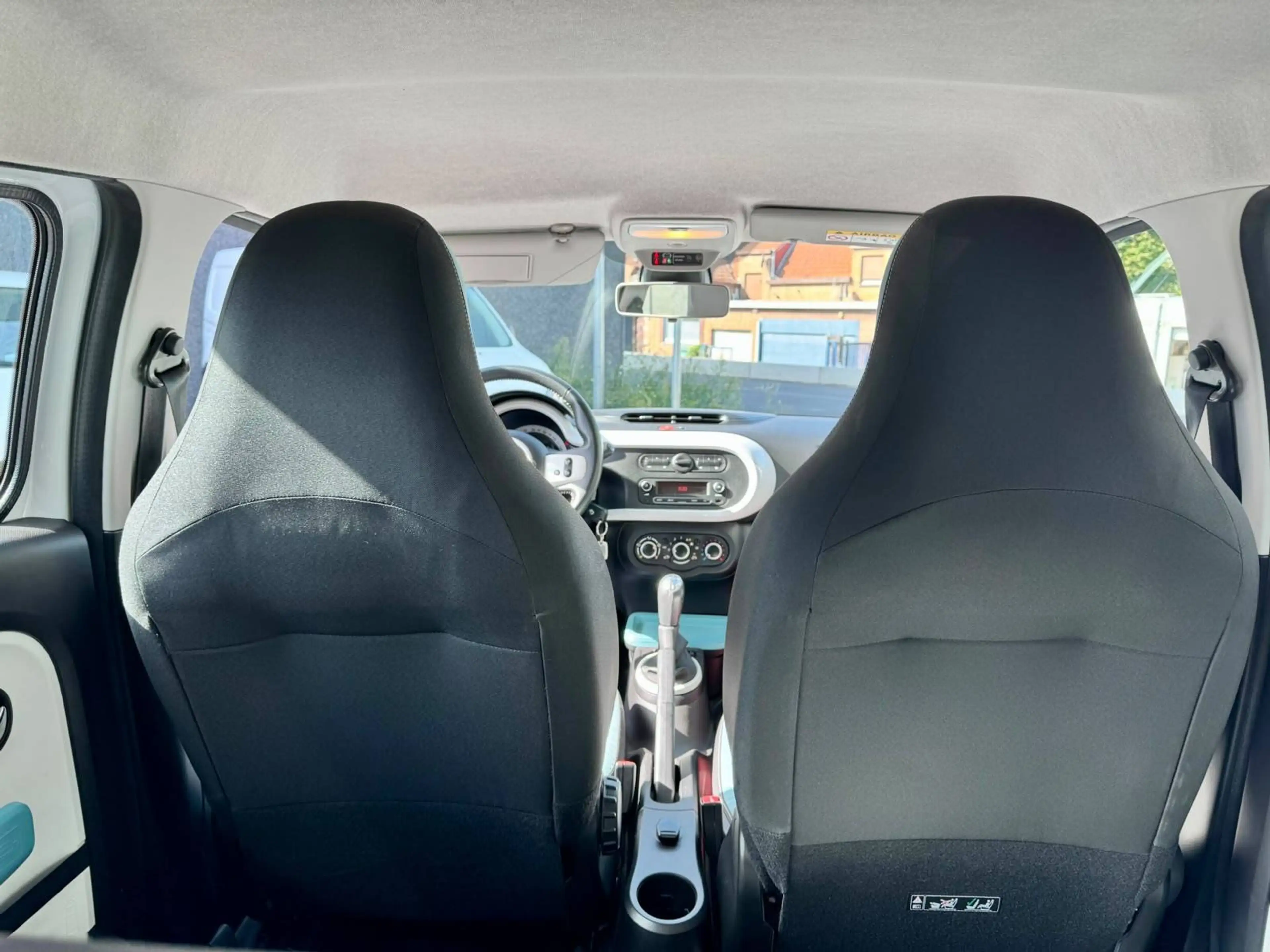 Renault Twingo Twingo 1.0i SCe Intens S&S — photo 10