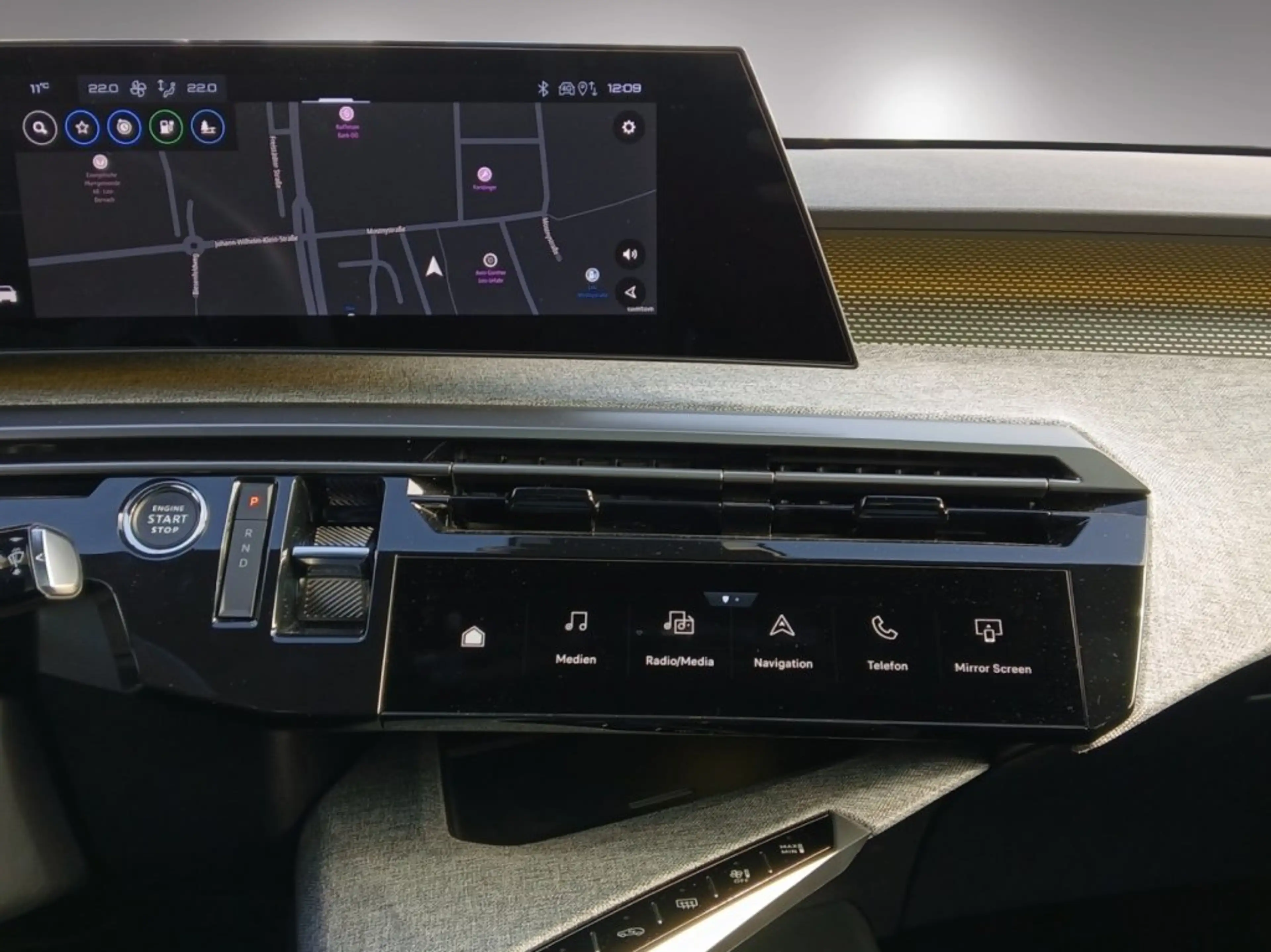 Peugeot 5008 E-5008 GT Elektromotor 210 (Batterie 73 kWh) — photo 11
