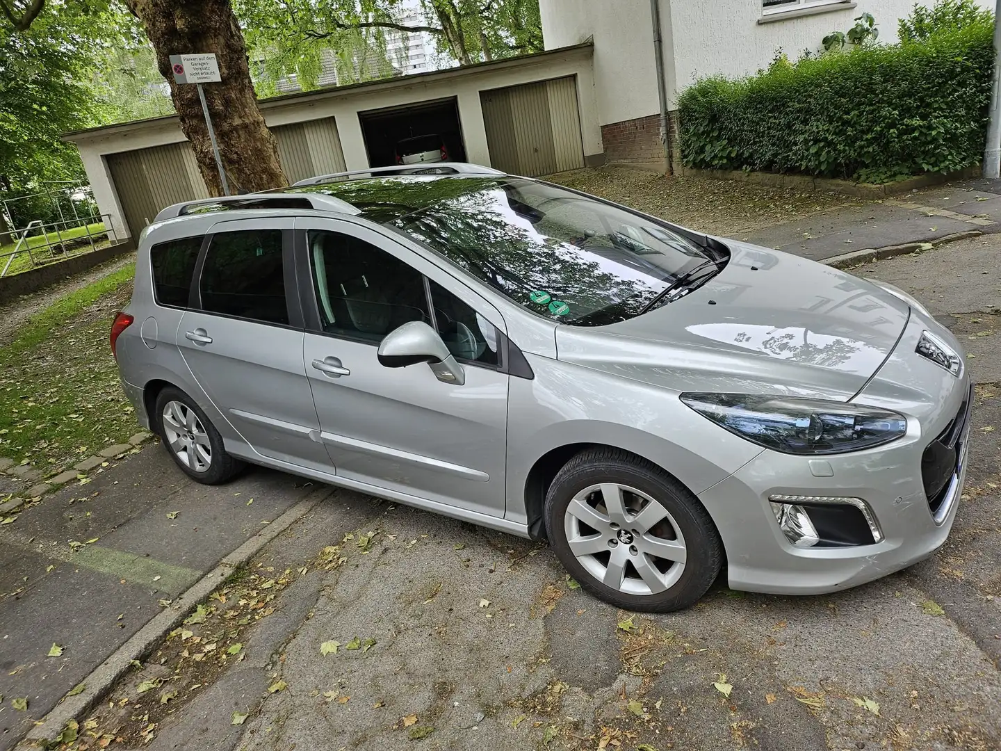 Peugeot 308 308 SW e-HDi FAP 110 Stop Silber - 2