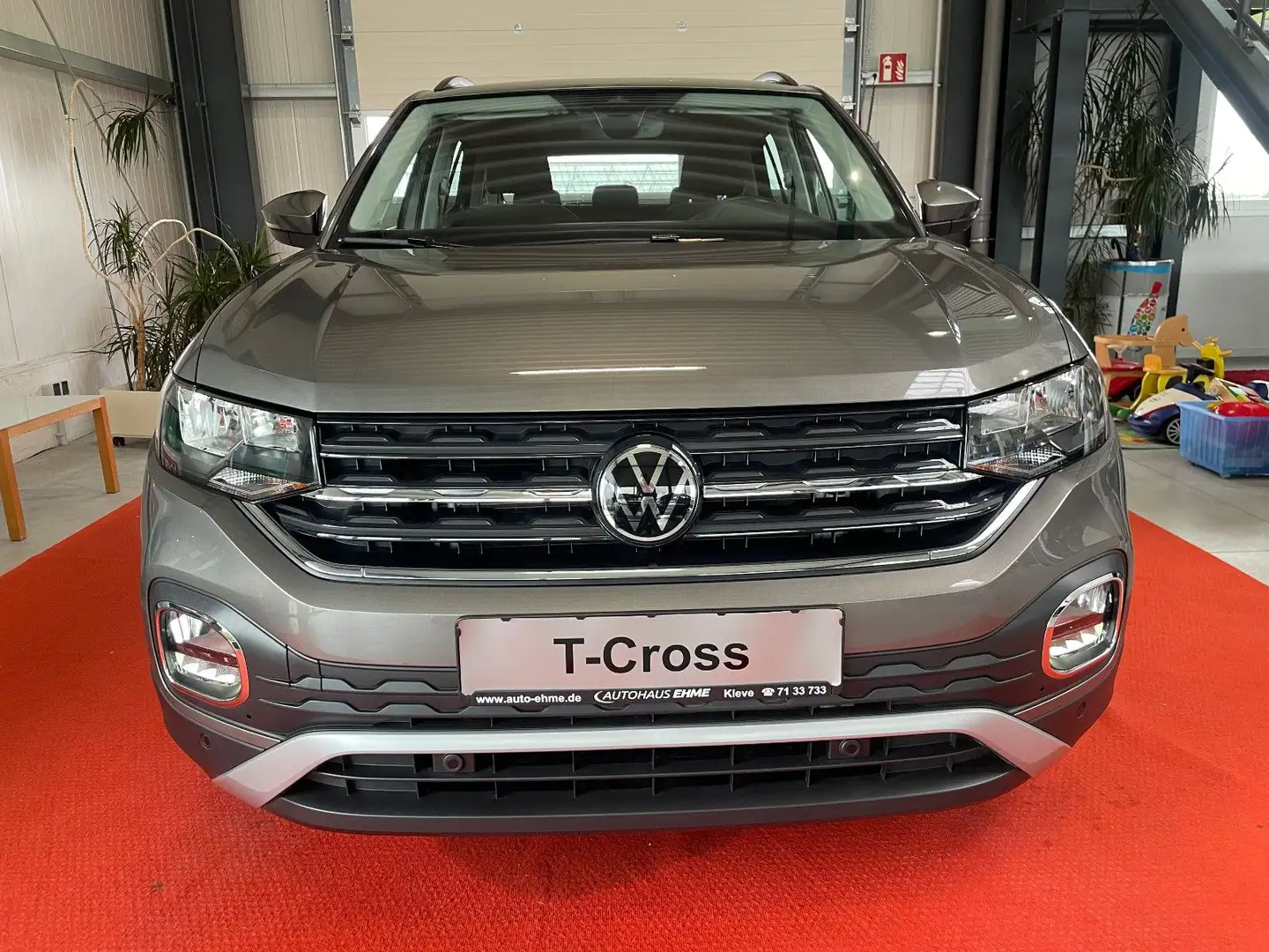 Volkswagen T-Cross United 1.0 TSI DSG *AHK*ACC*SHZ*PDC*ALU* Gris - 2