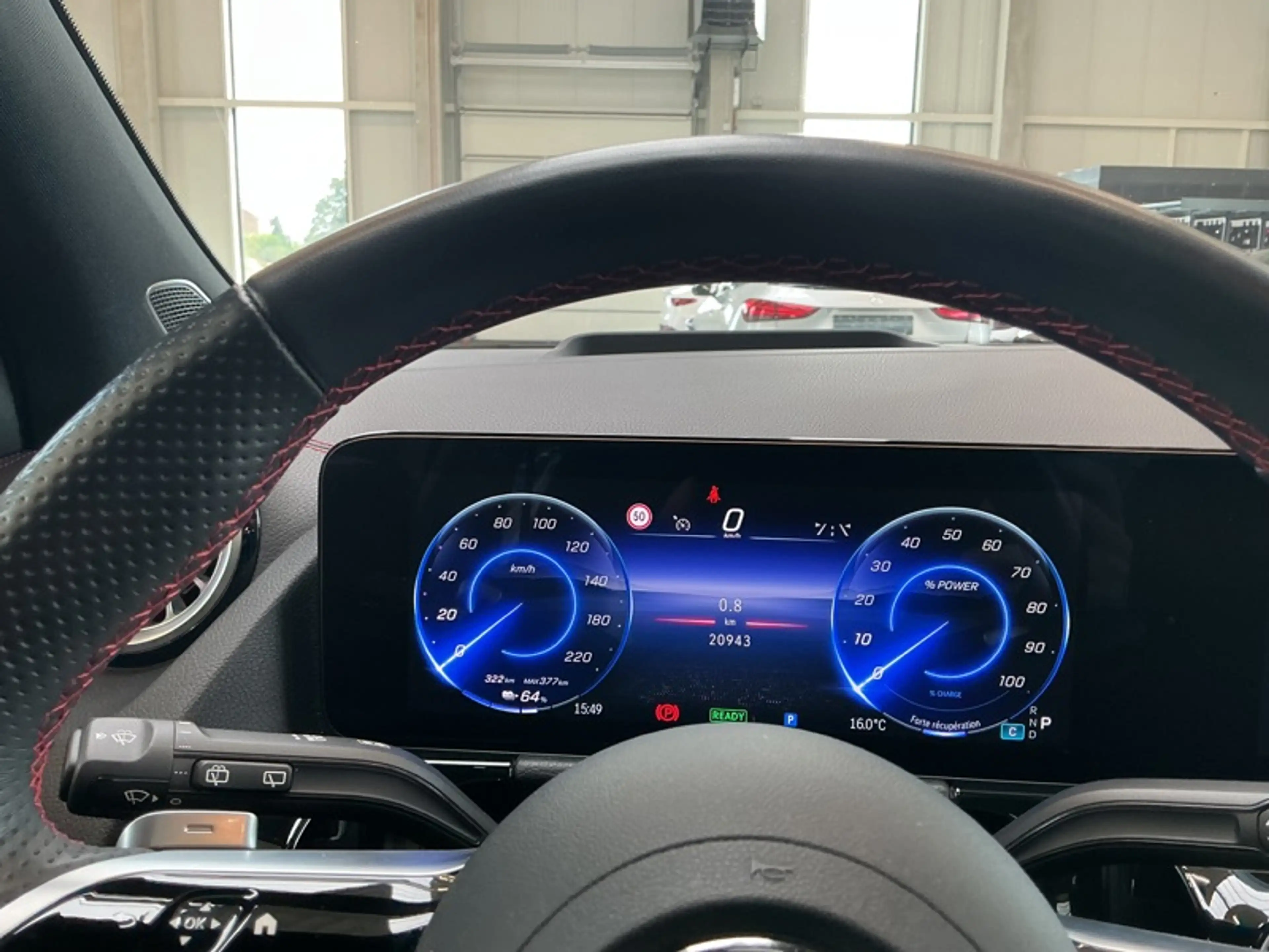 Mercedes-Benz EQA 250 + AMG Toit Pano Attelage Burmester — photo 12