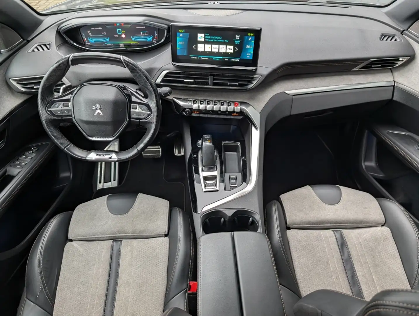 Peugeot 3008 1.6 HYbrid GT | Trekhaak | Apple Carplay Grijs - 2